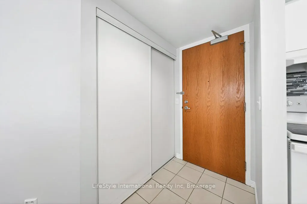 208 Silvercreek Parkway N #306