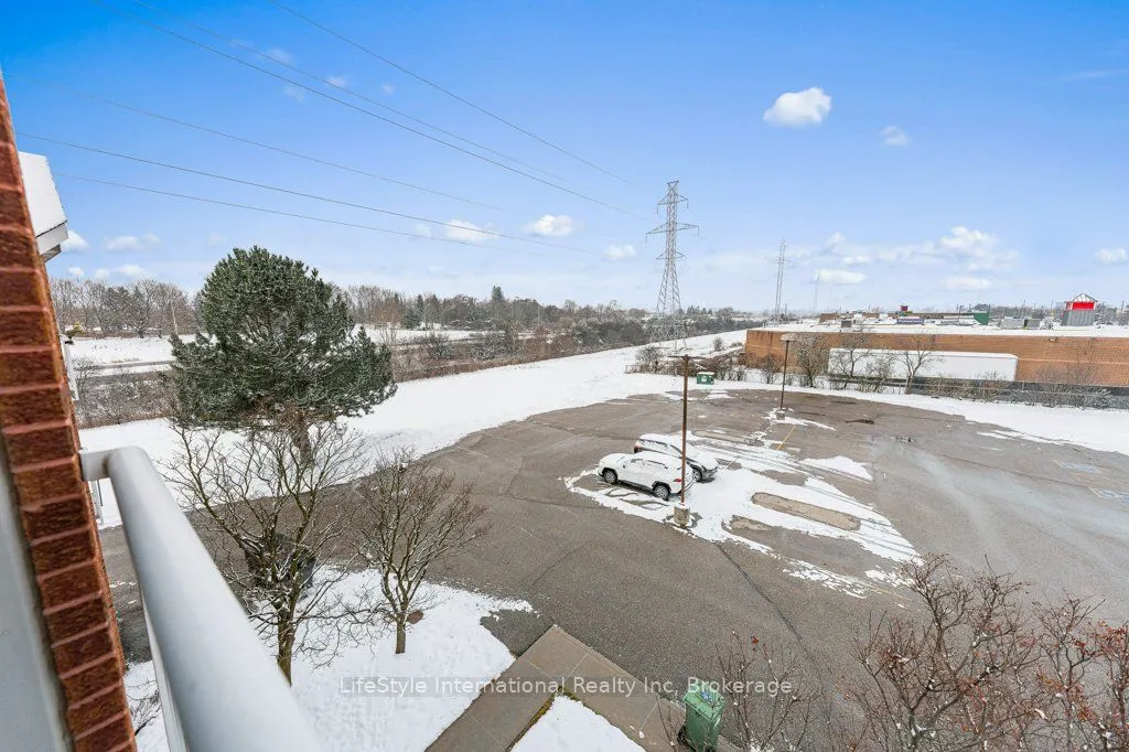 208 Silvercreek Parkway N #306