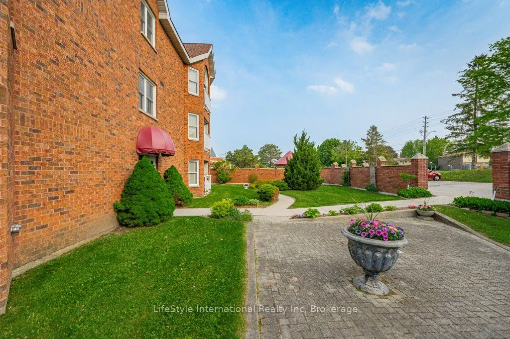208 Silvercreek Parkway N #306