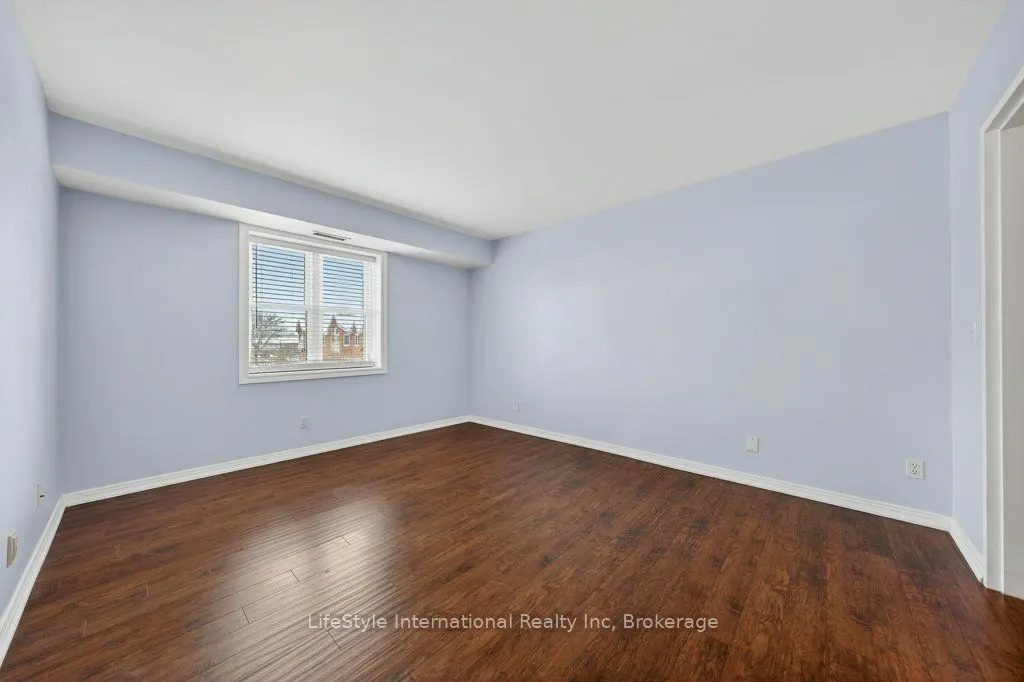 208 Silvercreek Parkway N #306