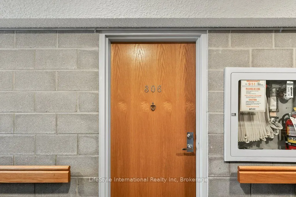 208 Silvercreek Parkway N #306