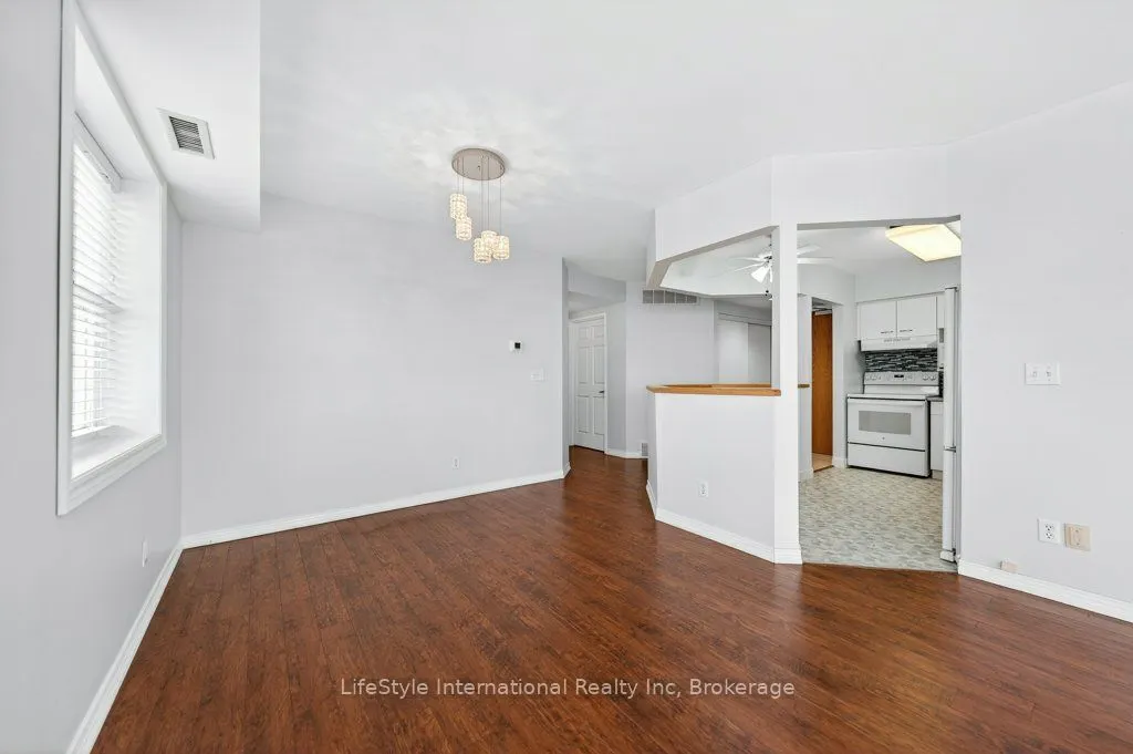 208 Silvercreek Parkway N #306