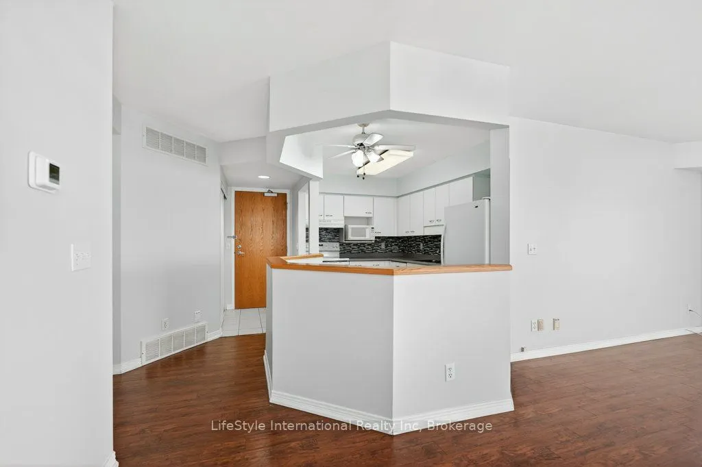 208 Silvercreek Parkway N #306