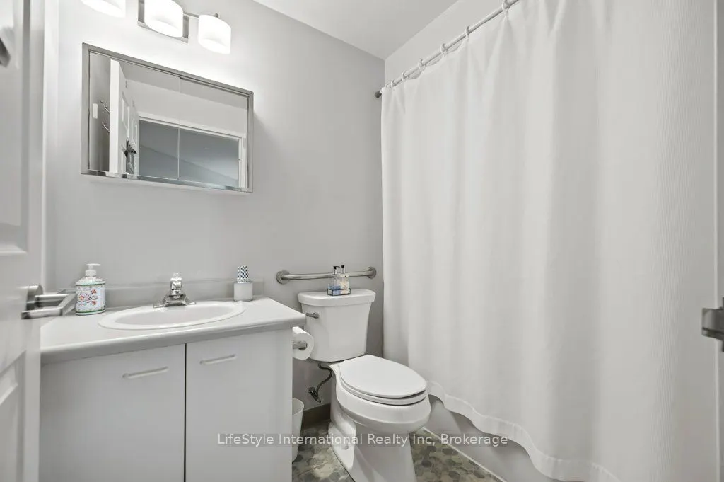 208 Silvercreek Parkway N #306