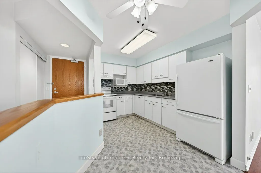208 Silvercreek Parkway N #306