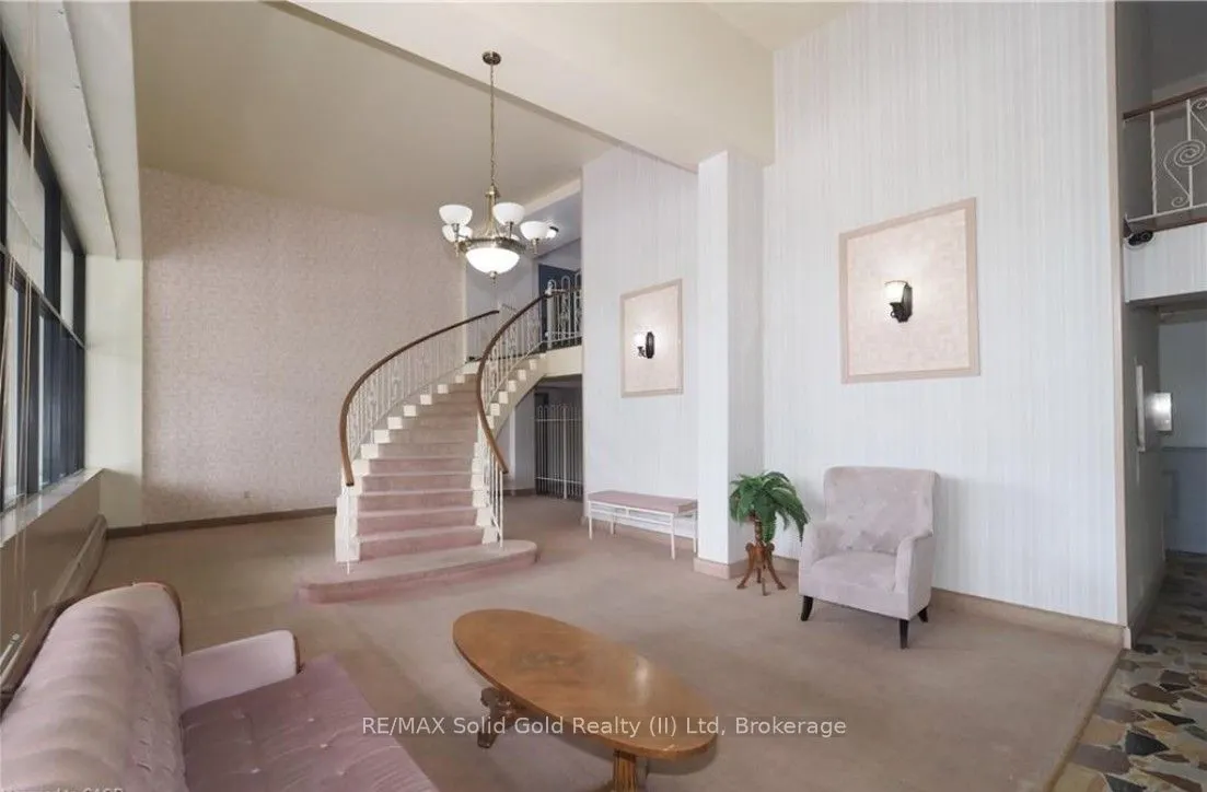 24 Midland Drive #507