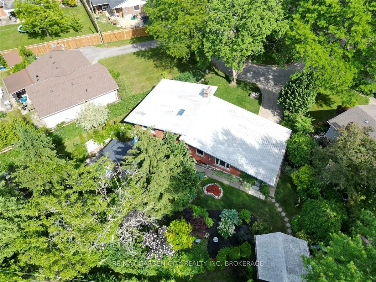 7 Glenayr Place