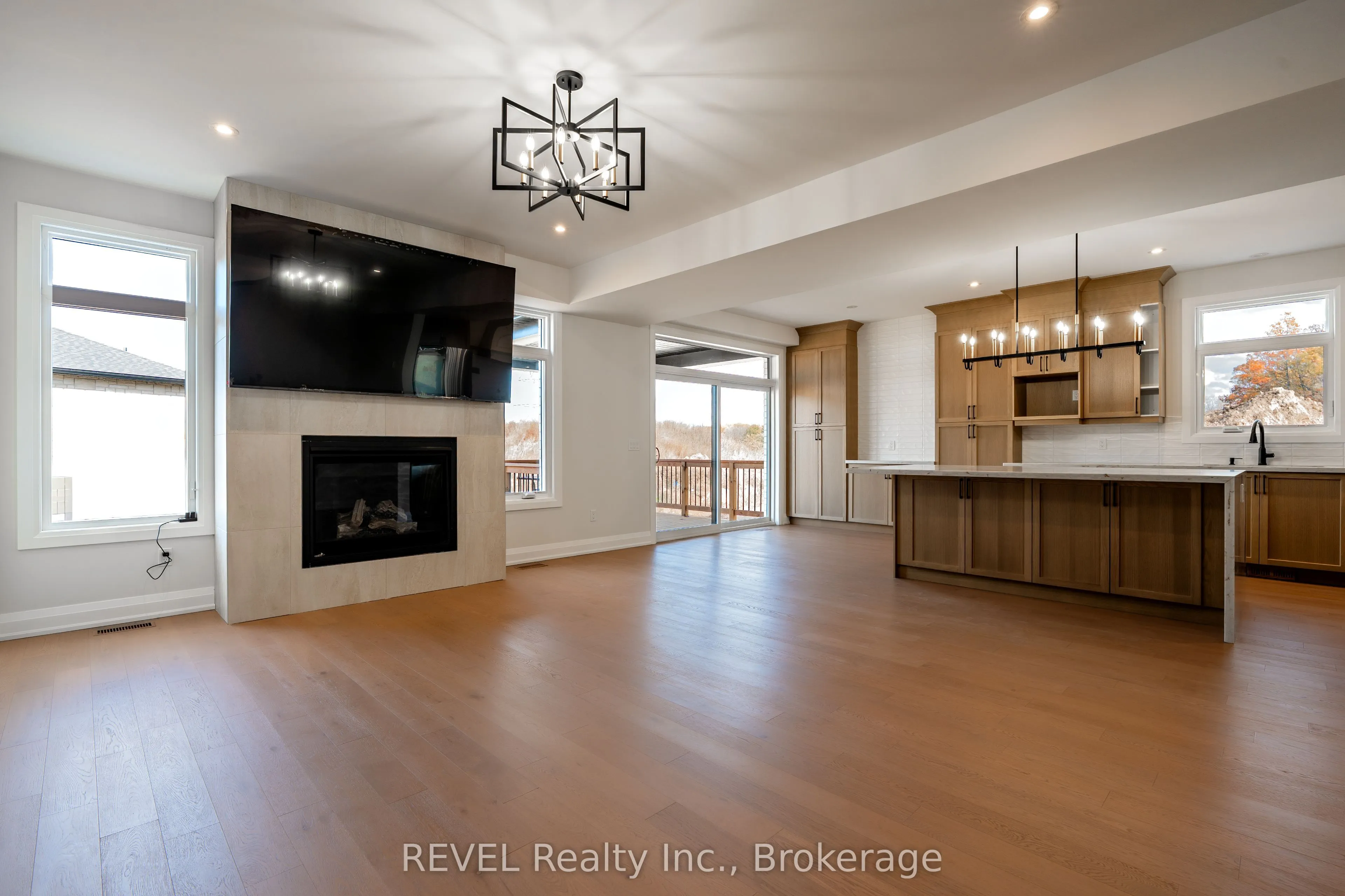 1186 UPPERS Lane
