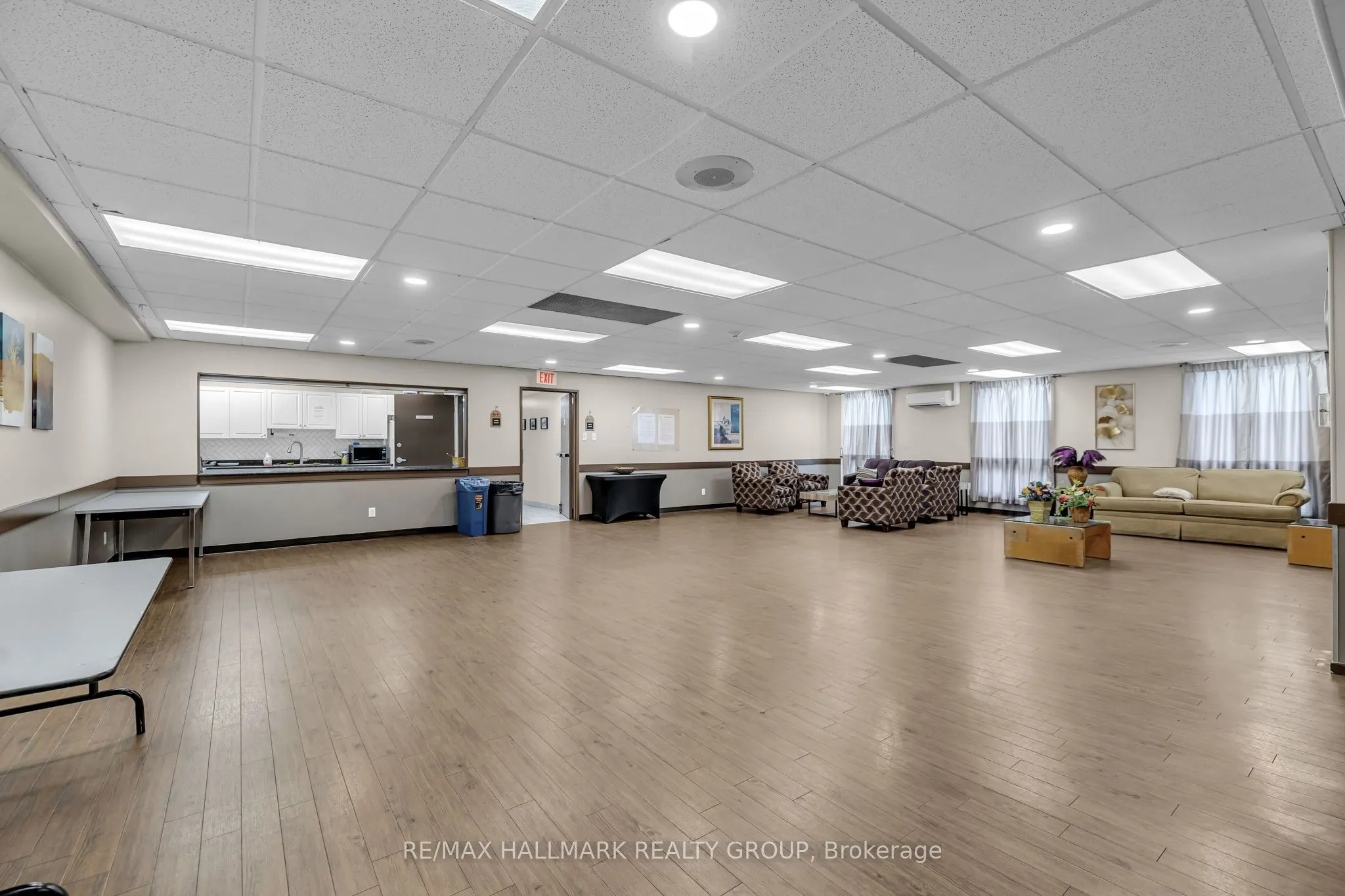 158B MCARTHUR Avenue #1906