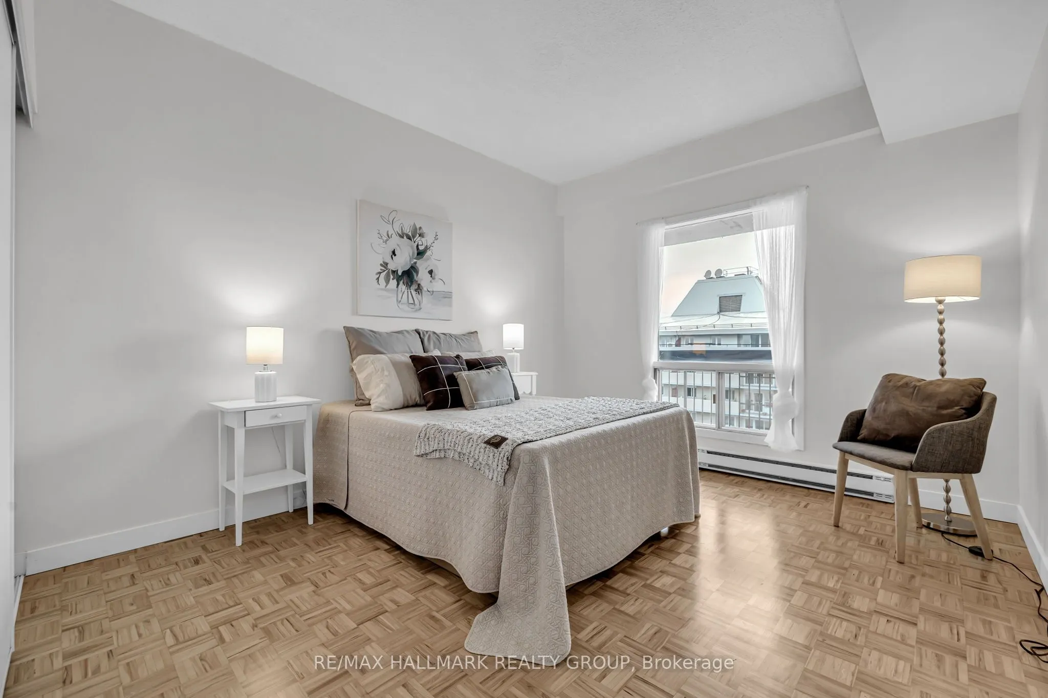 158B MCARTHUR Avenue #1906