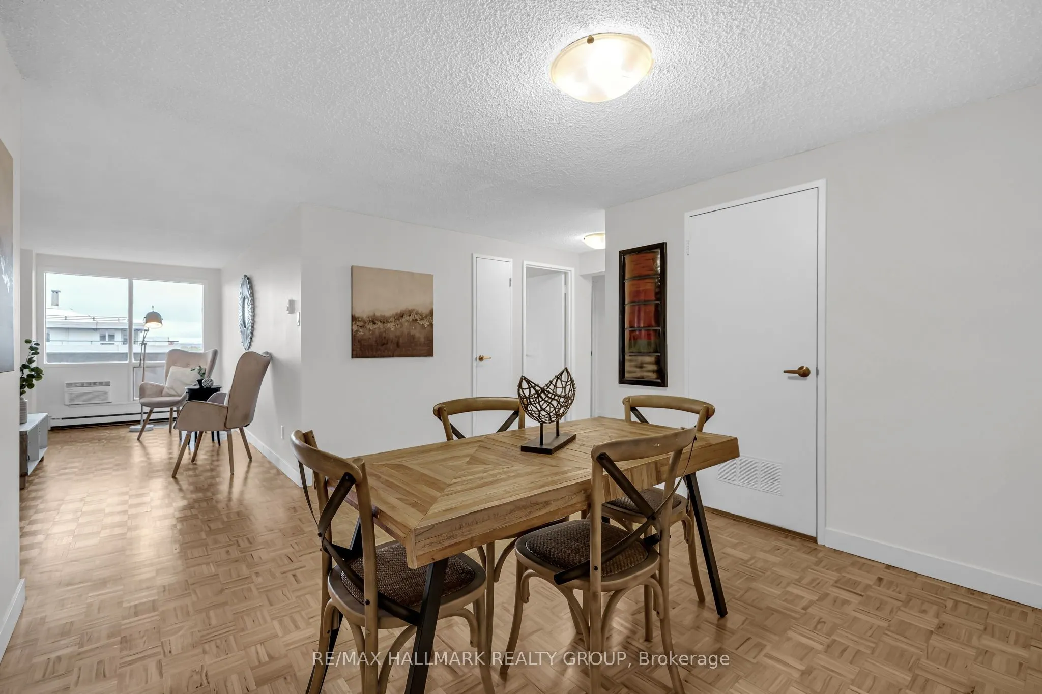 158B MCARTHUR Avenue #1906
