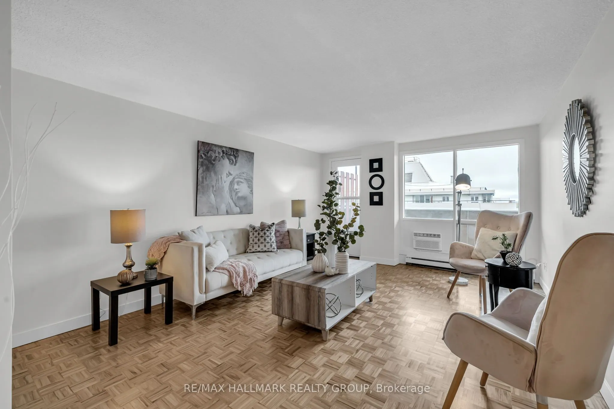 158B MCARTHUR Avenue #1906