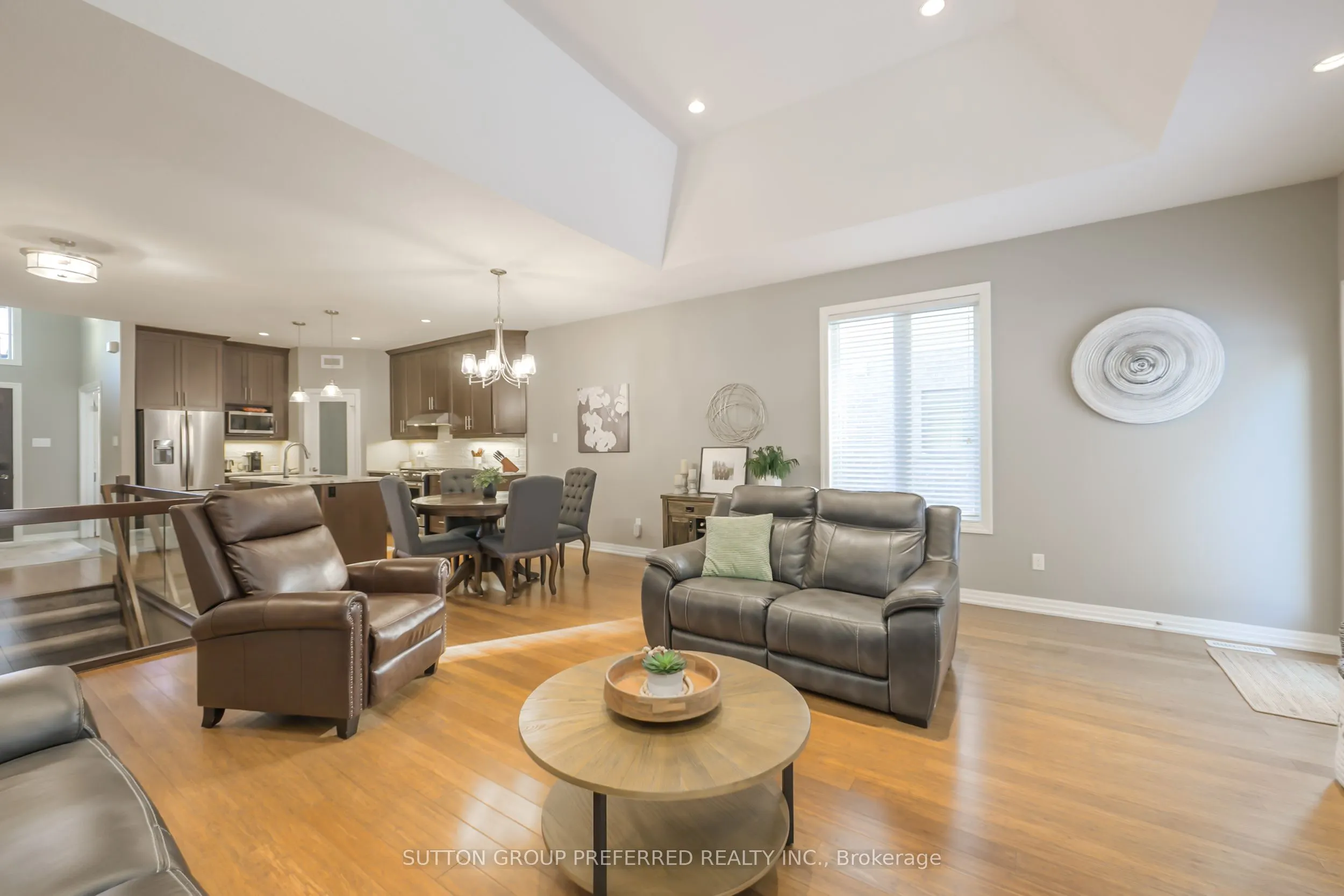 21 Caverhill Crescent