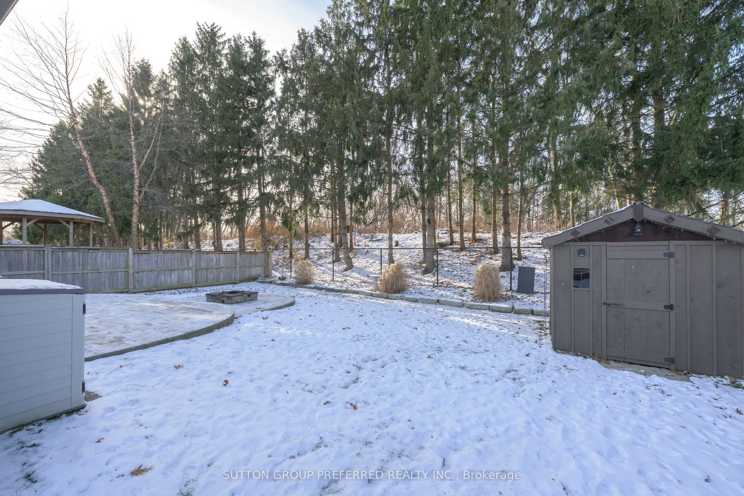 21 Caverhill Crescent