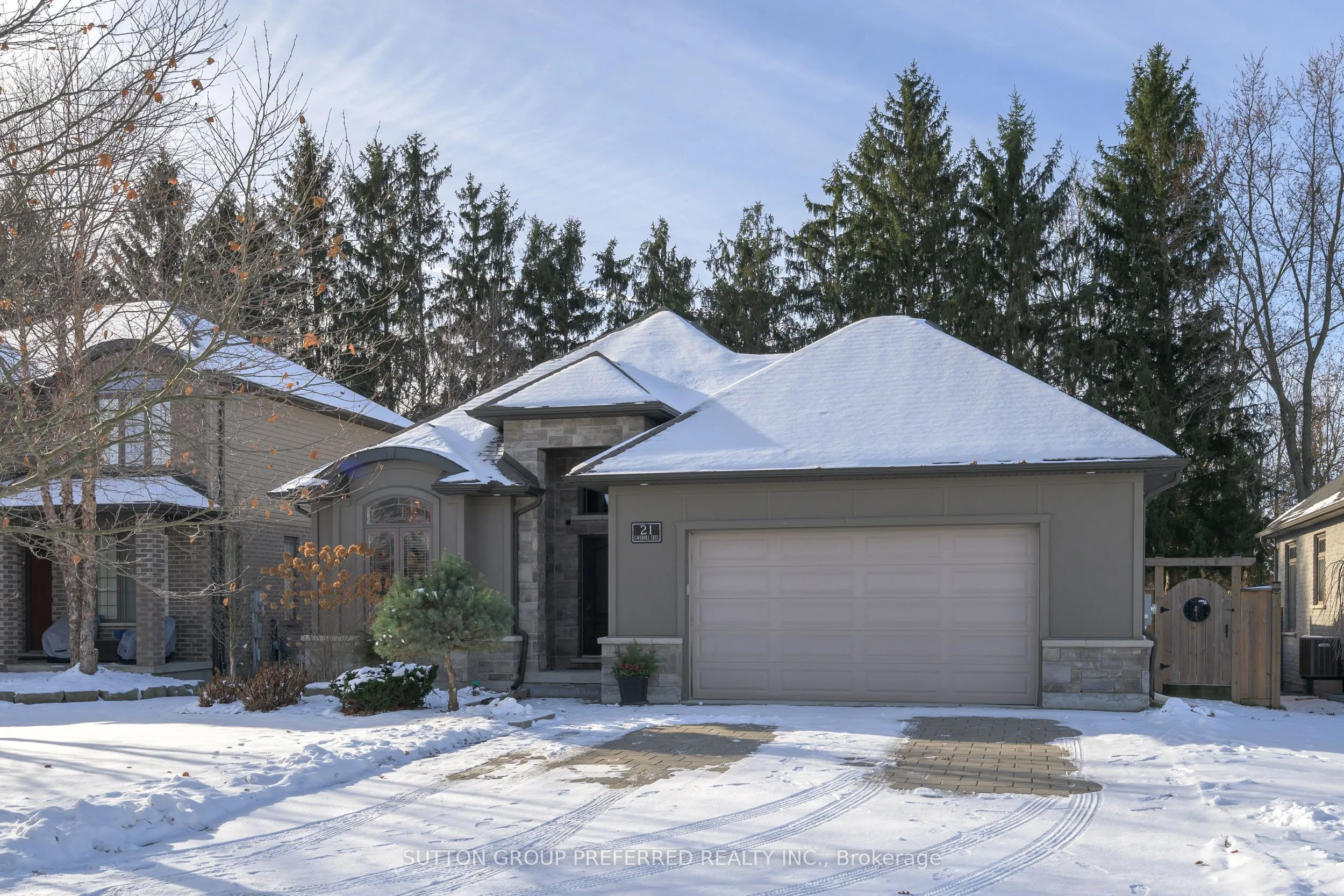 21 Caverhill Crescent