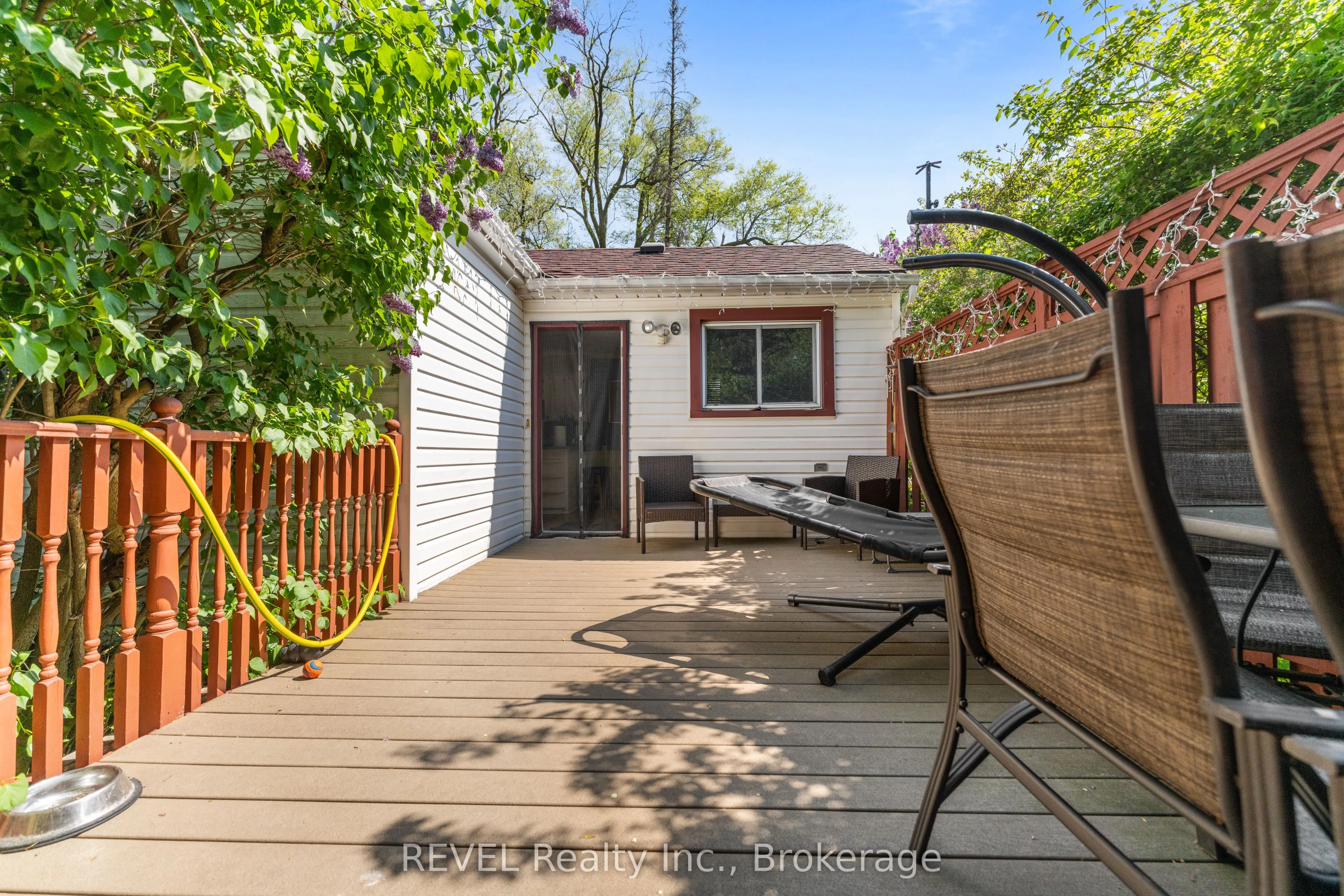 7962 Booth Street