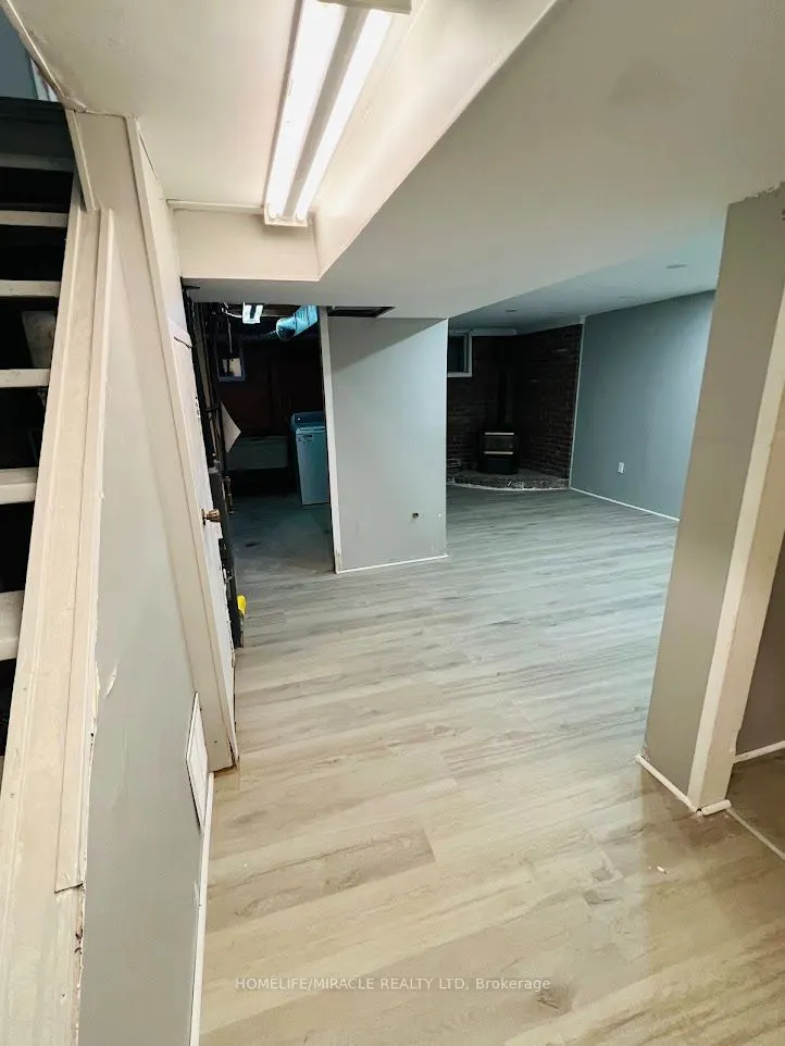 32A Crossley Drive