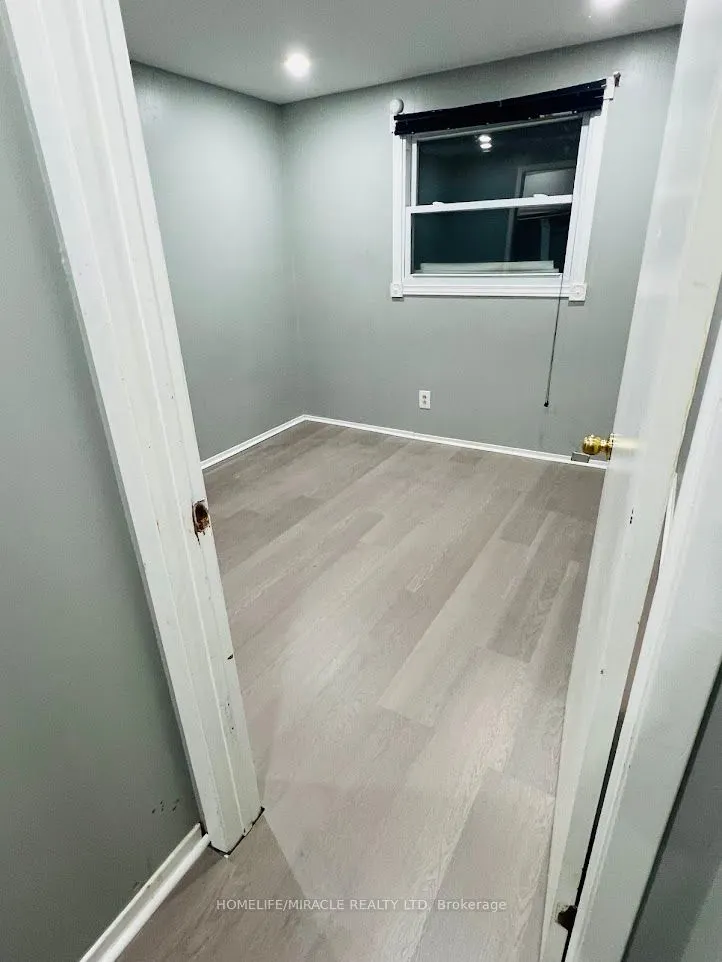 32A Crossley Drive