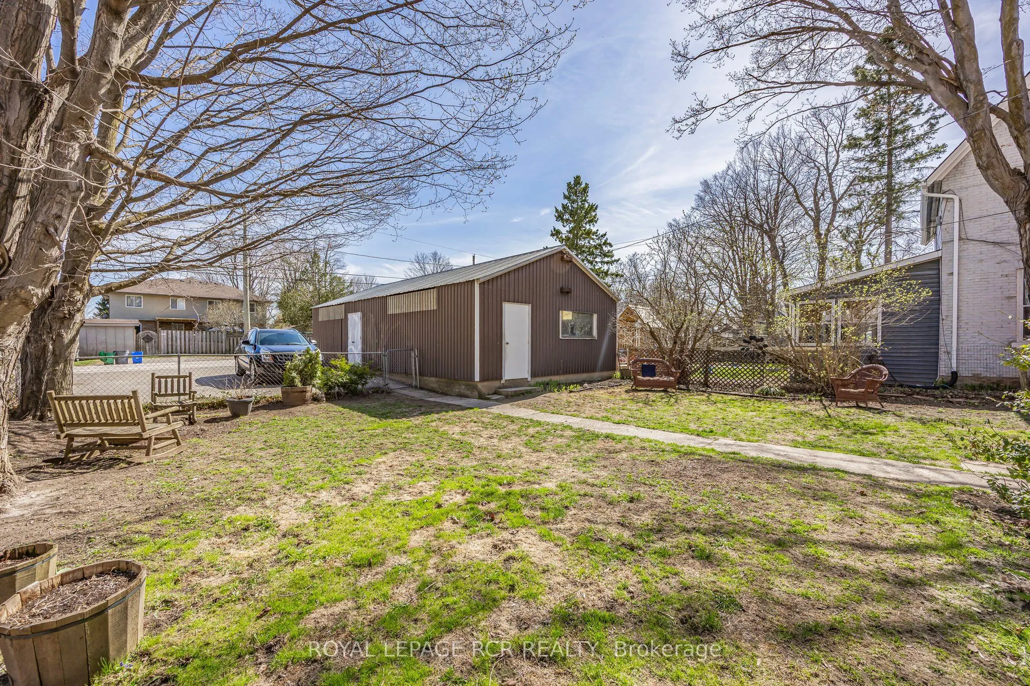 317 Main Street E