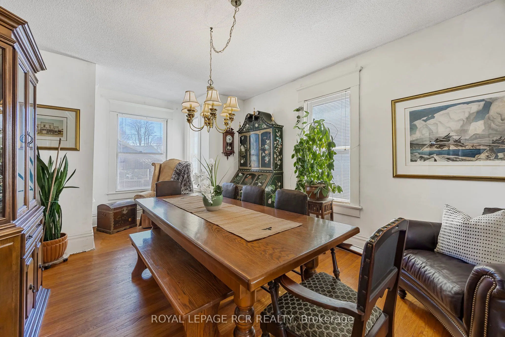 317 Main Street E