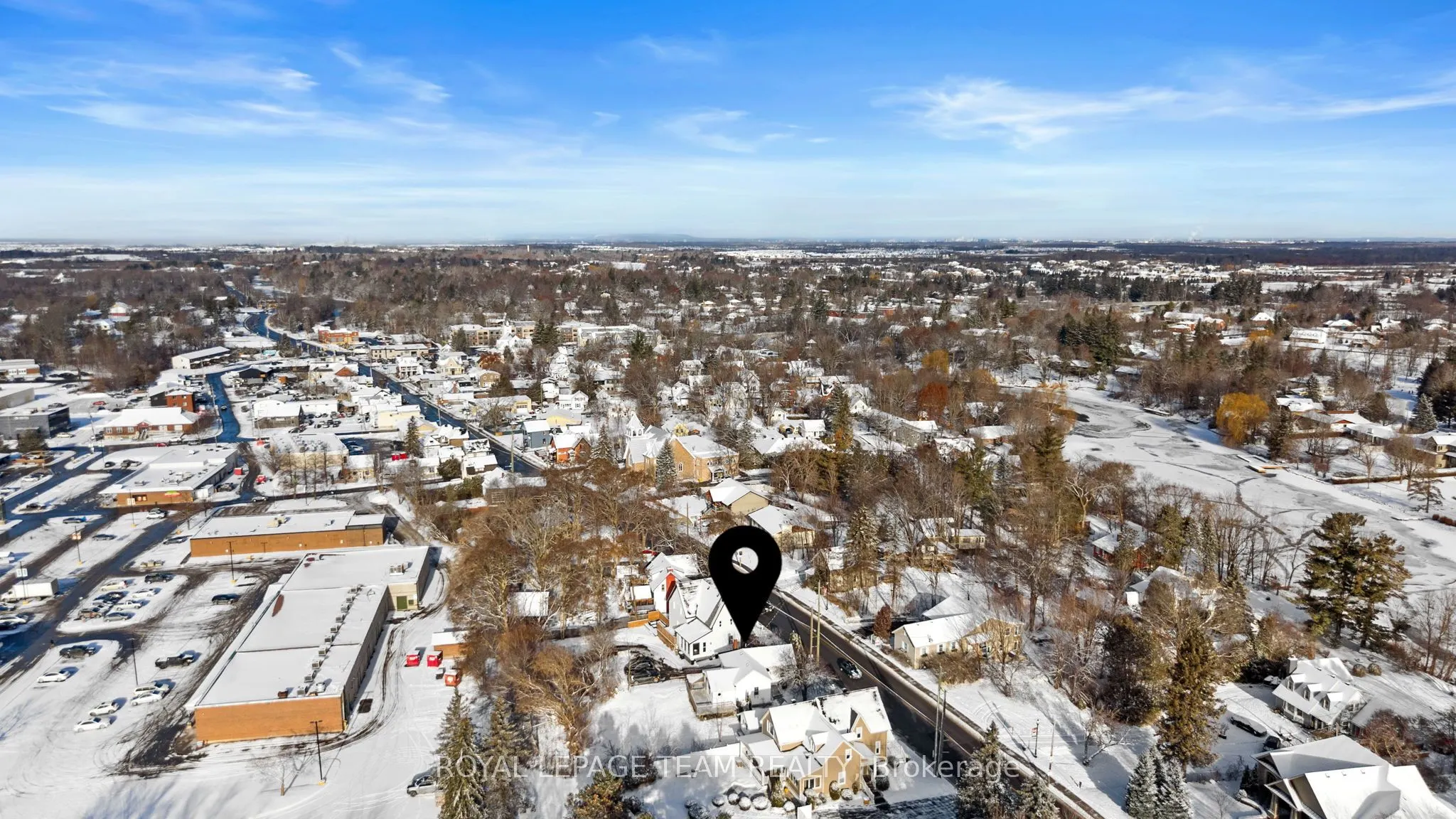 5584 Manotick Main Street