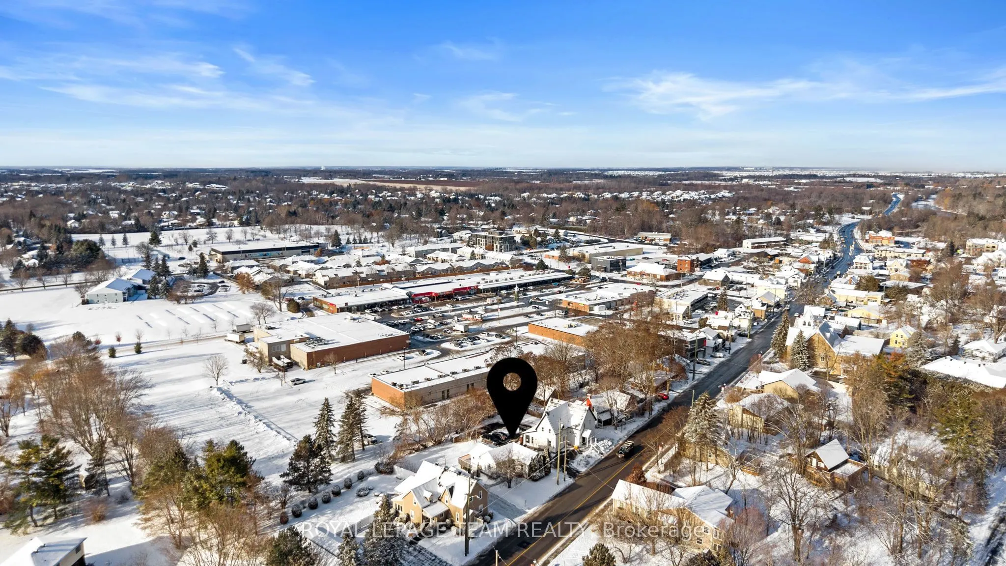 5584 Manotick Main Street