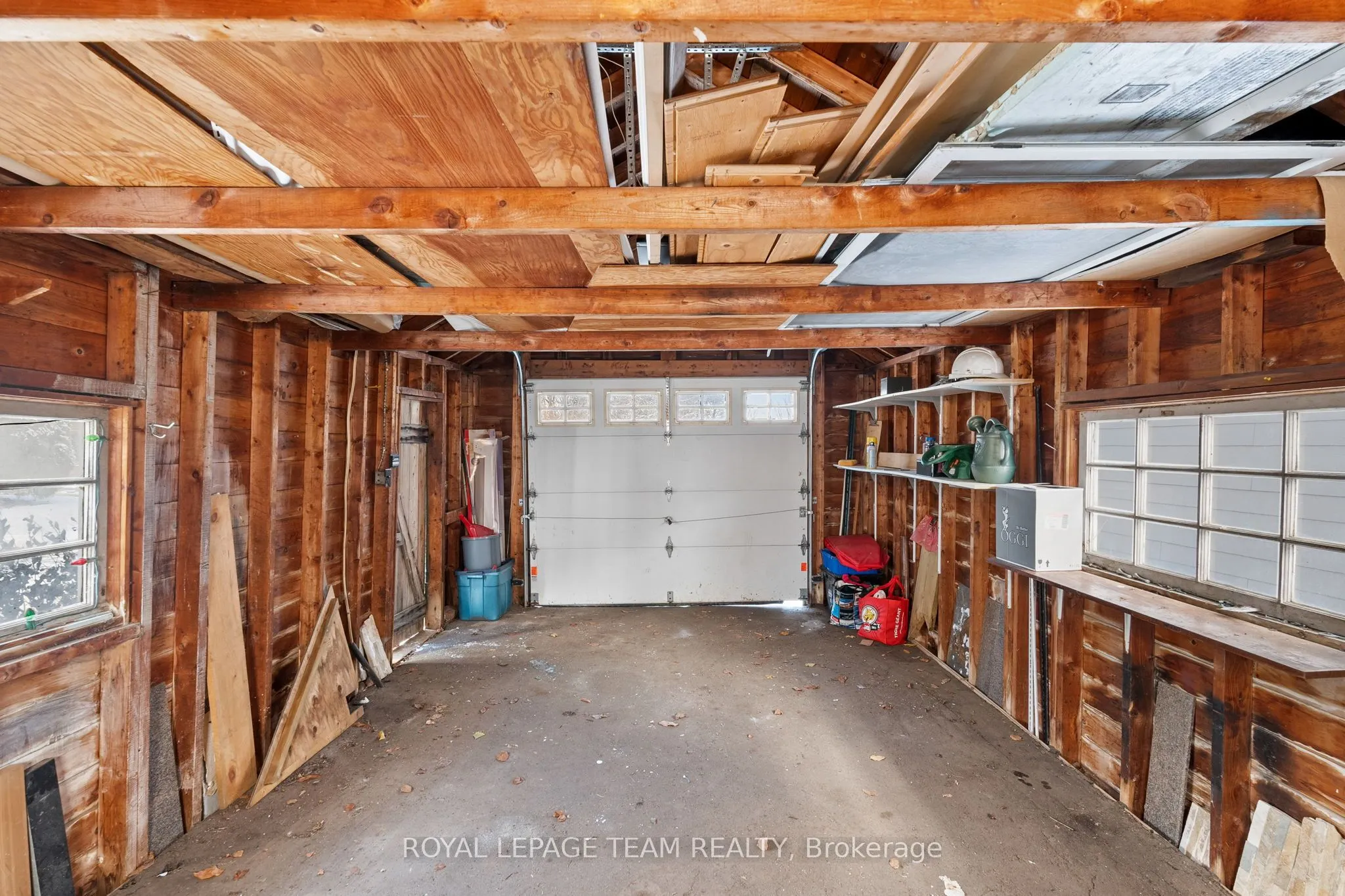 5584 Manotick Main Street