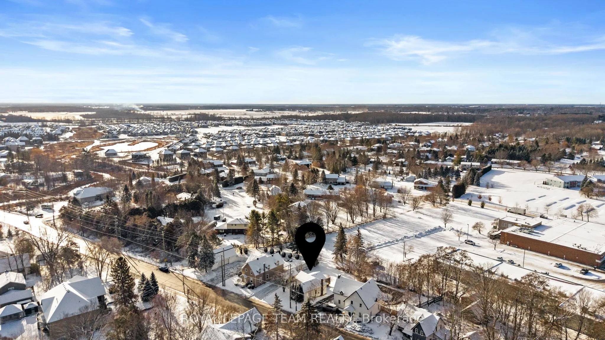 5584 Manotick Main Street