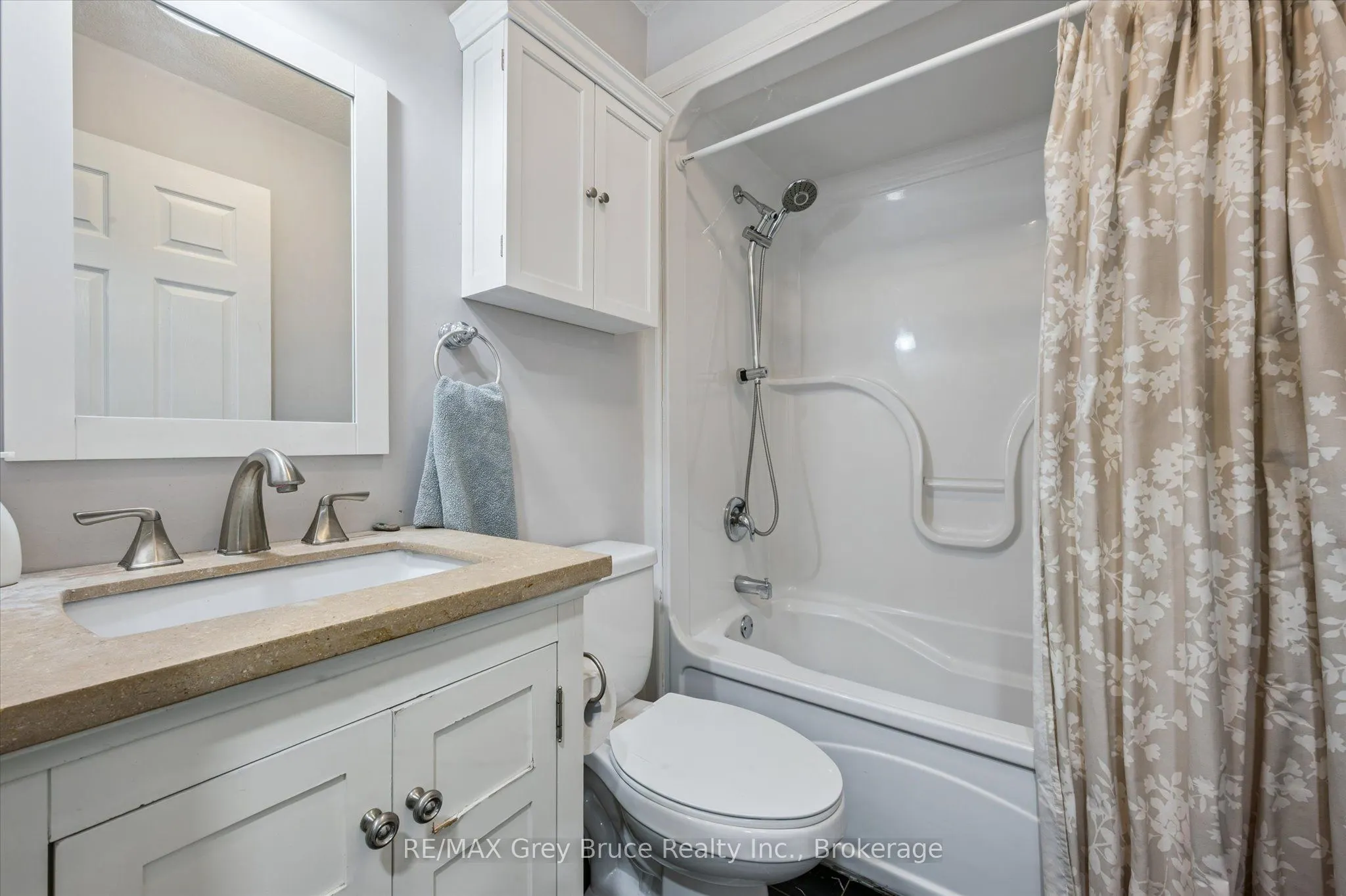 3 Sugarbush Road