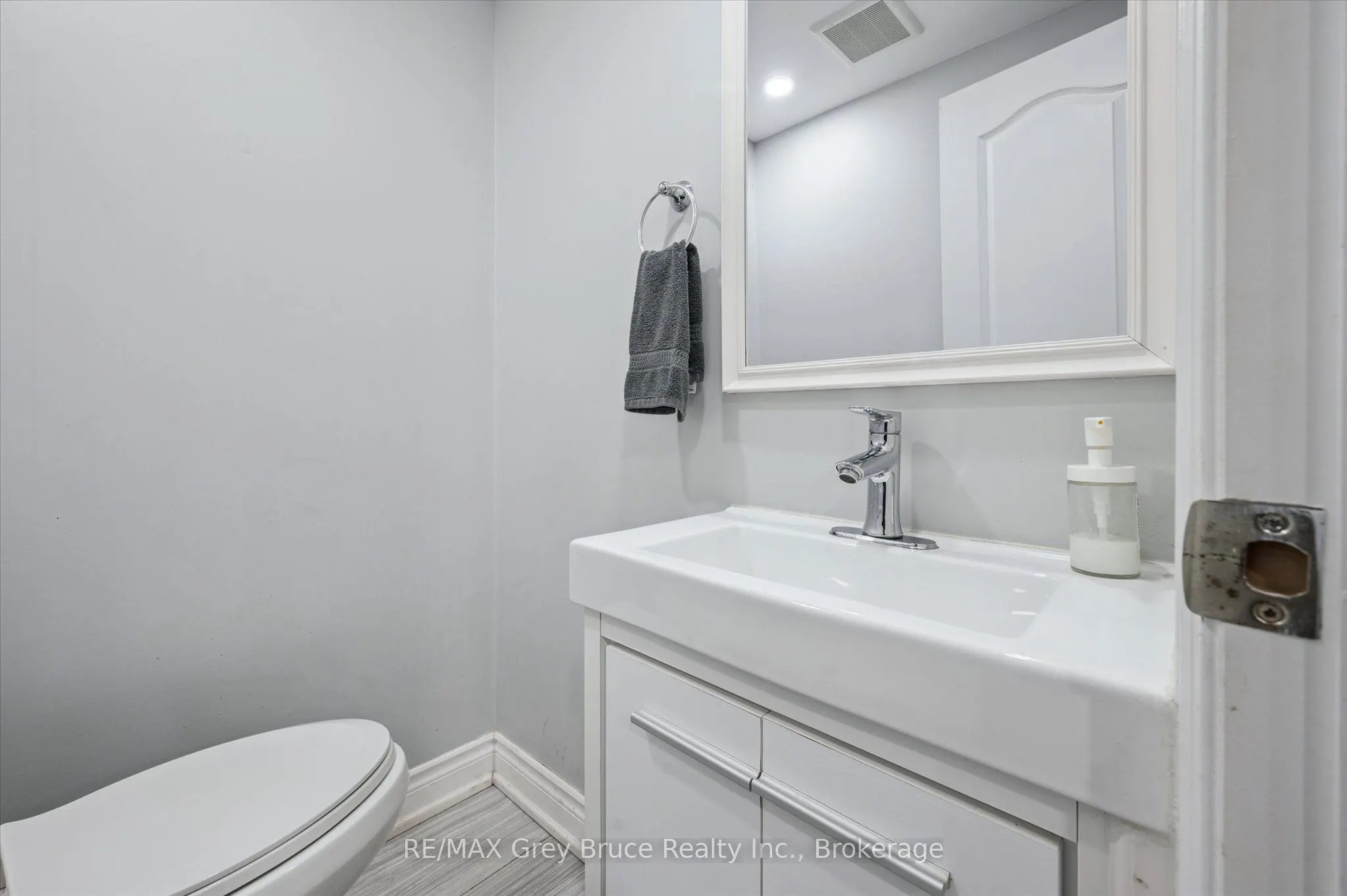 3 Sugarbush Road