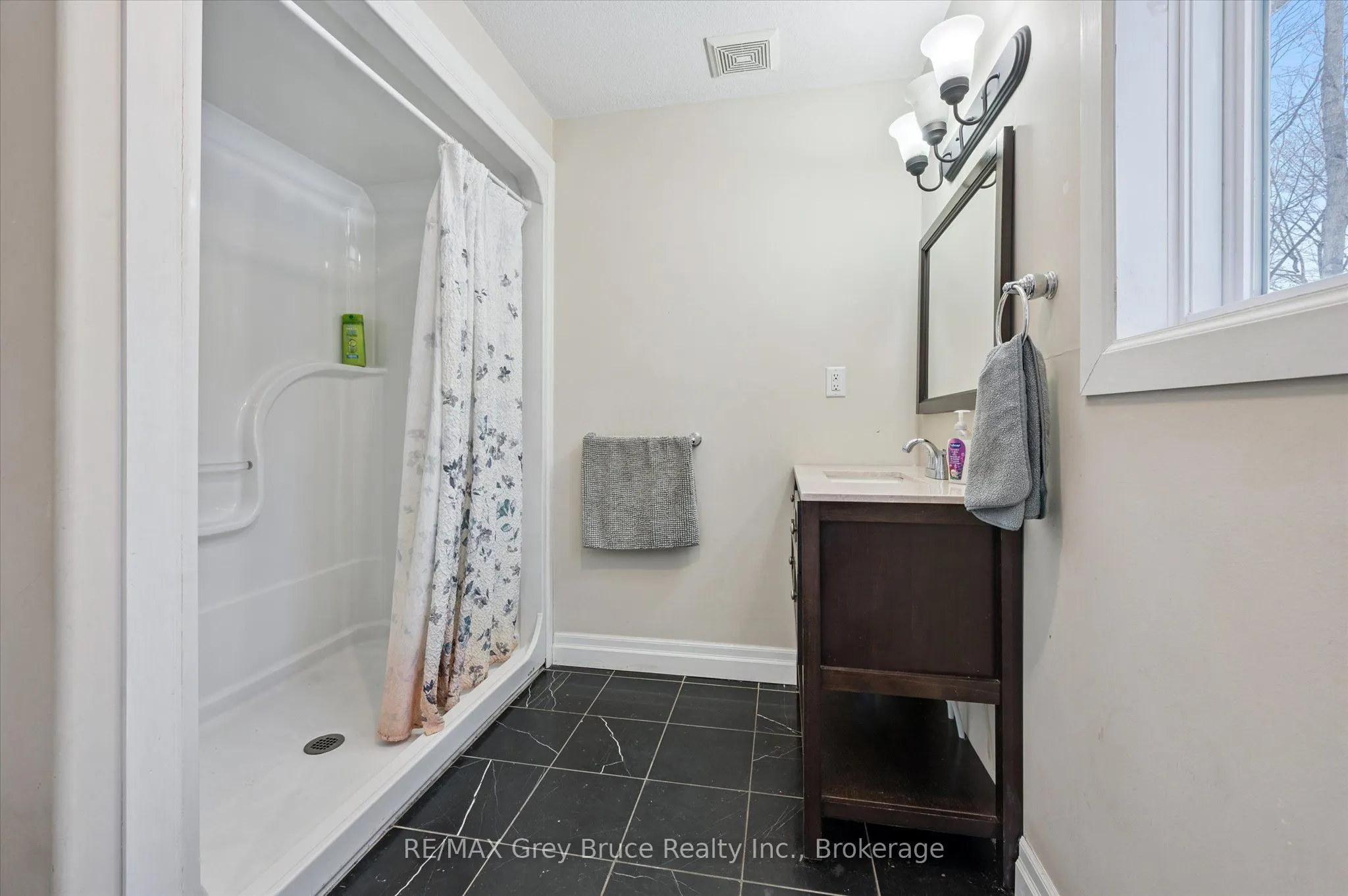 3 Sugarbush Road