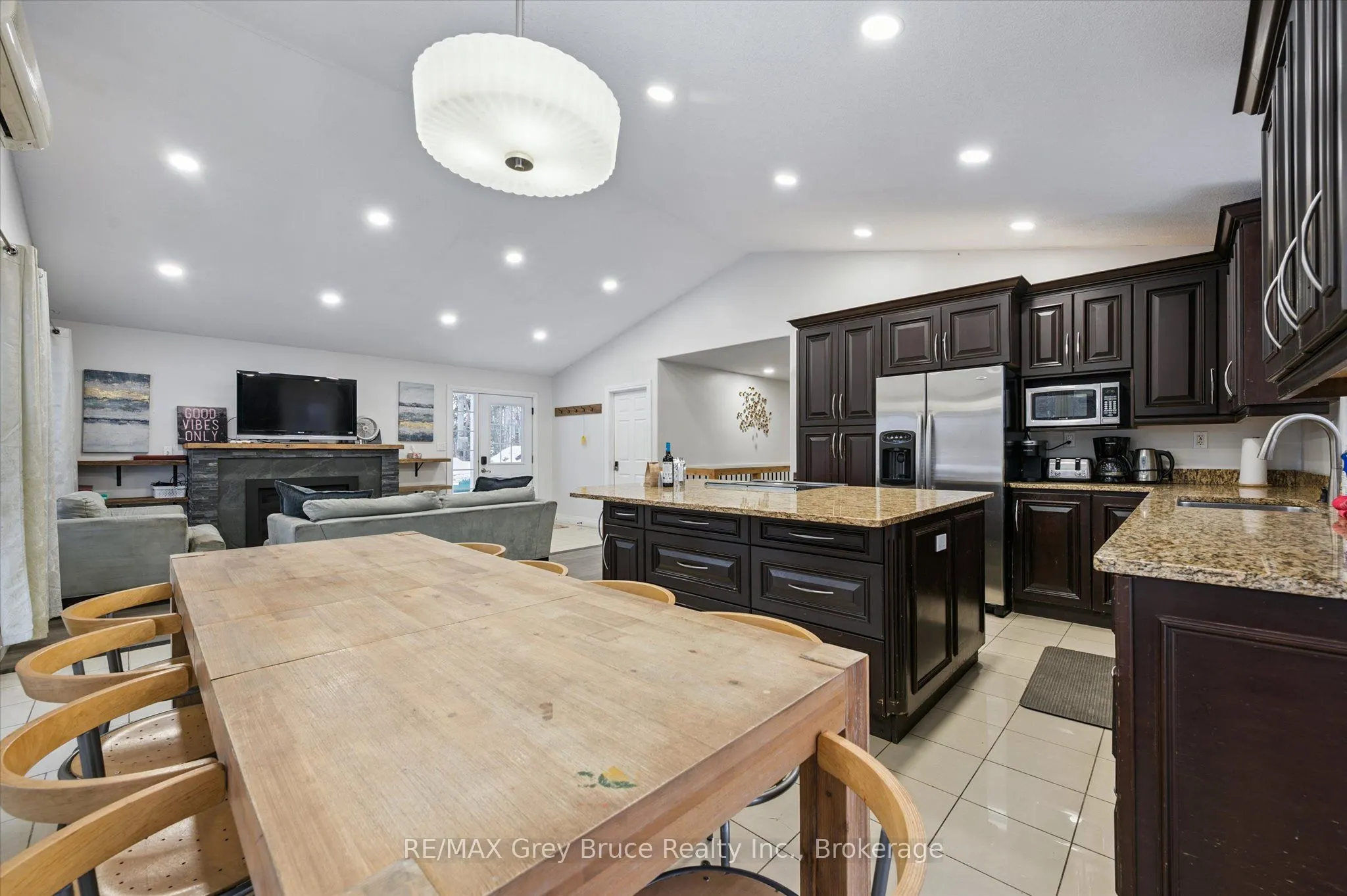 3 Sugarbush Road