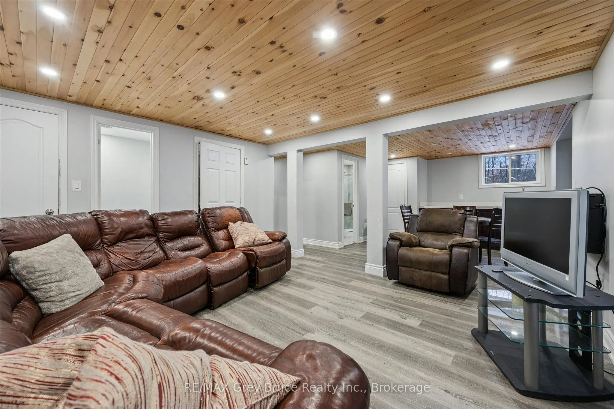 3 Sugarbush Road