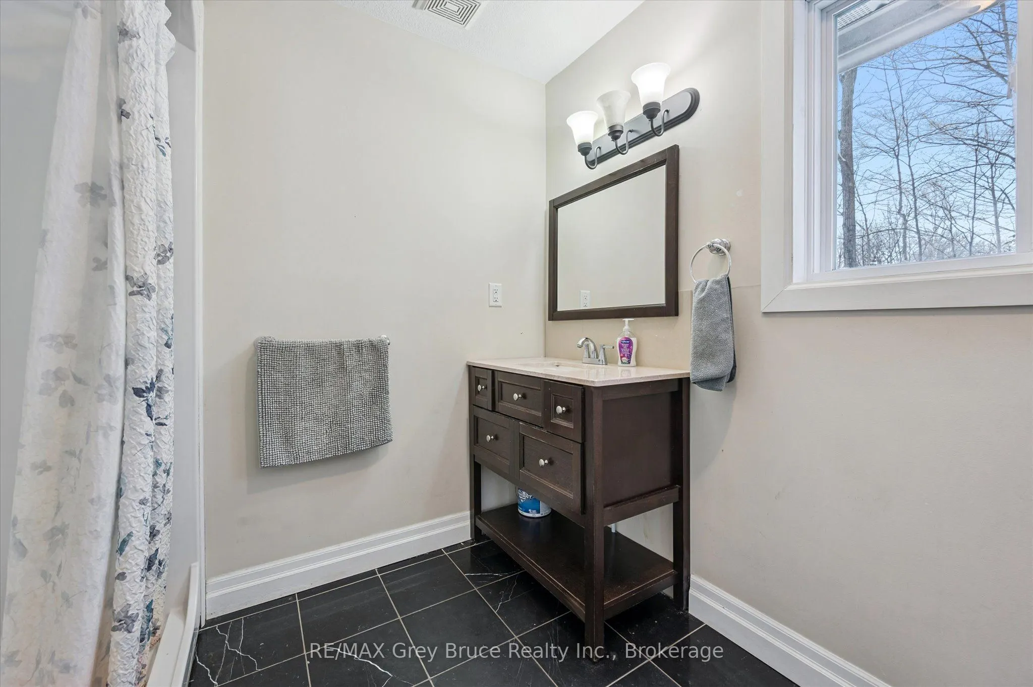 3 Sugarbush Road