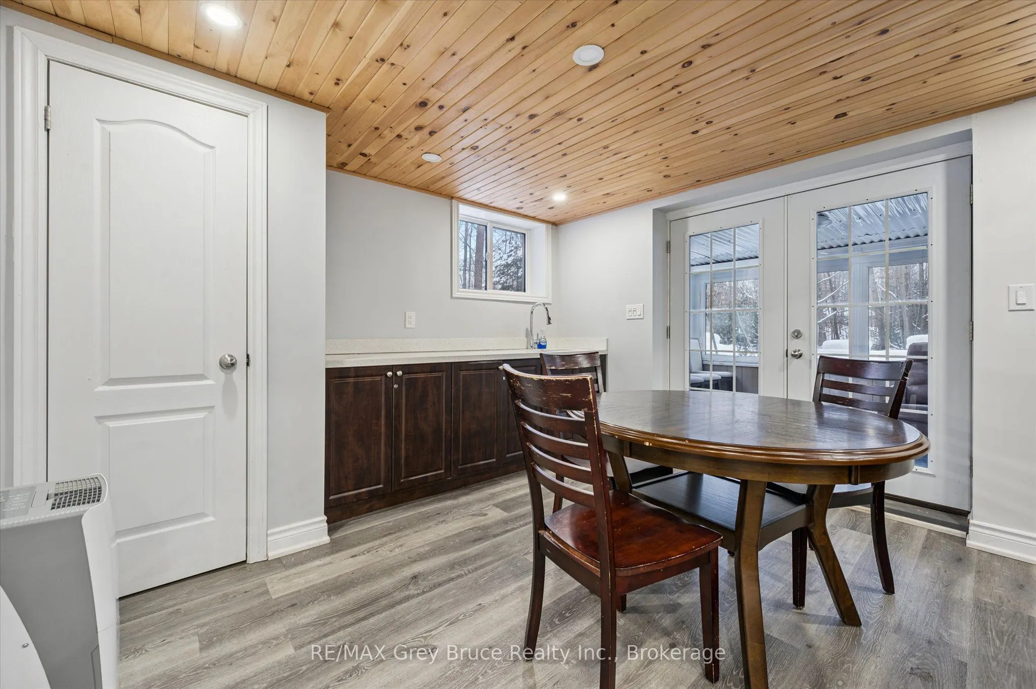3 Sugarbush Road