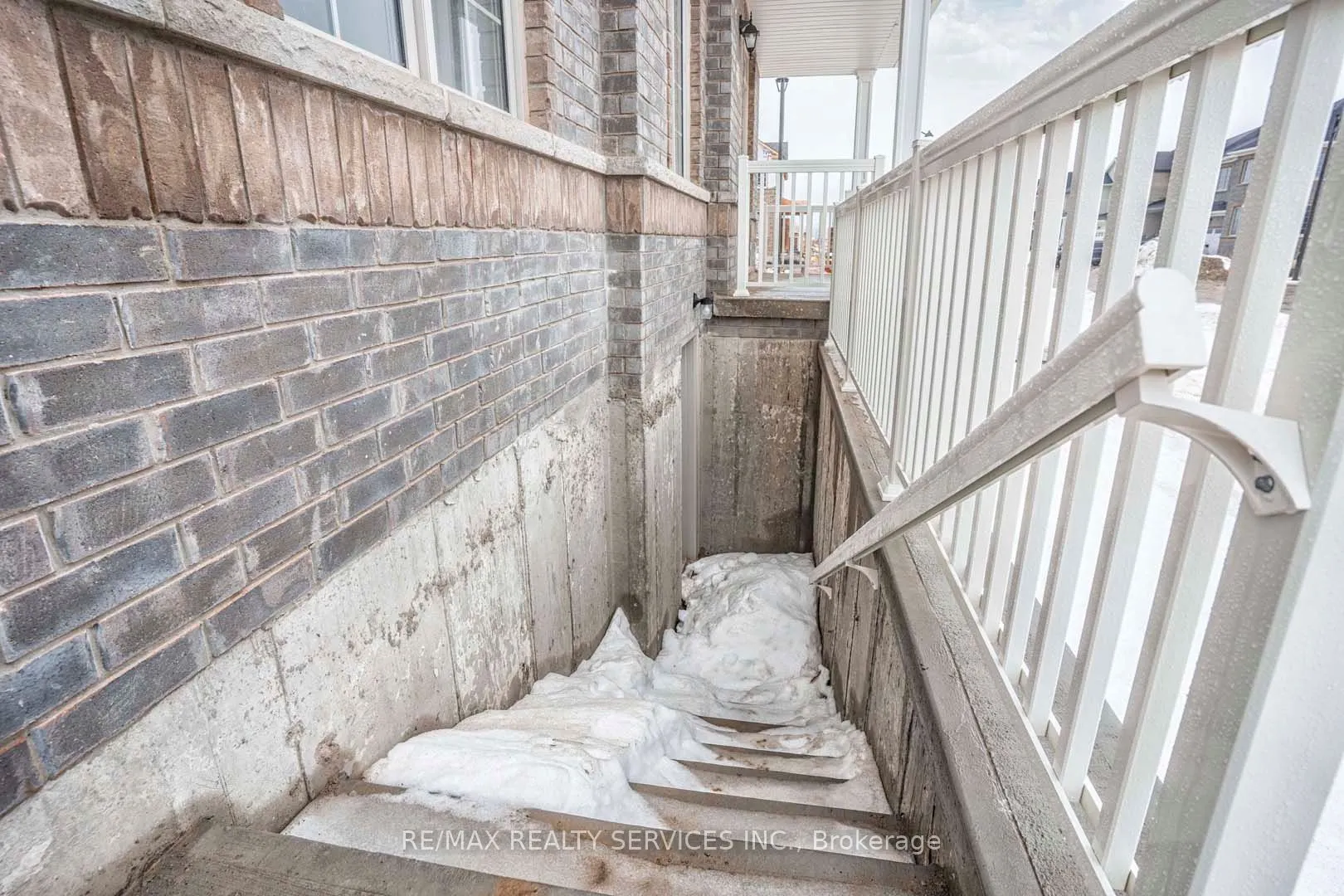 525 Red Elm Road