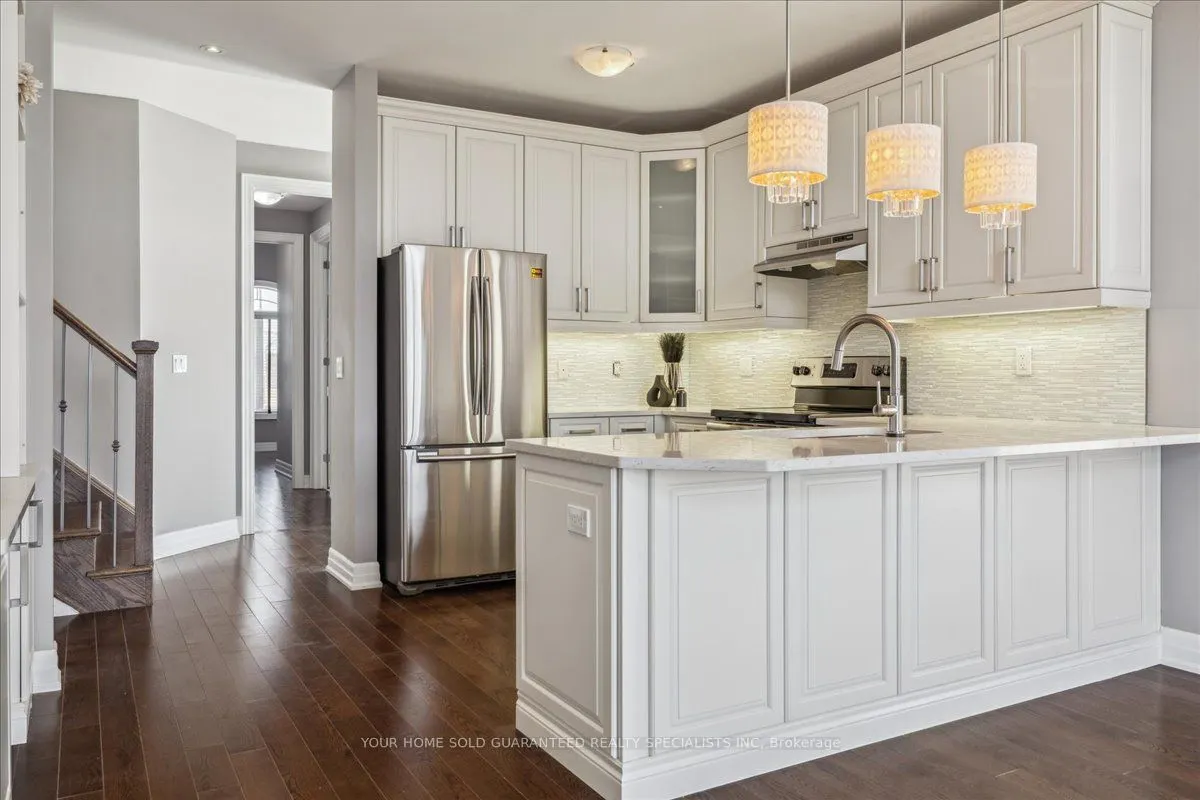1 Dorchester Boulevard S