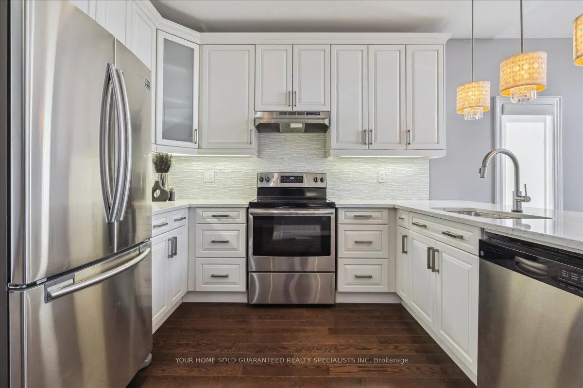 1 Dorchester Boulevard S