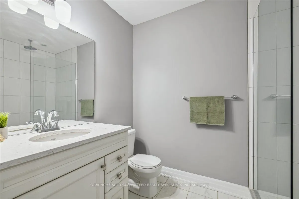 1 Dorchester Boulevard S