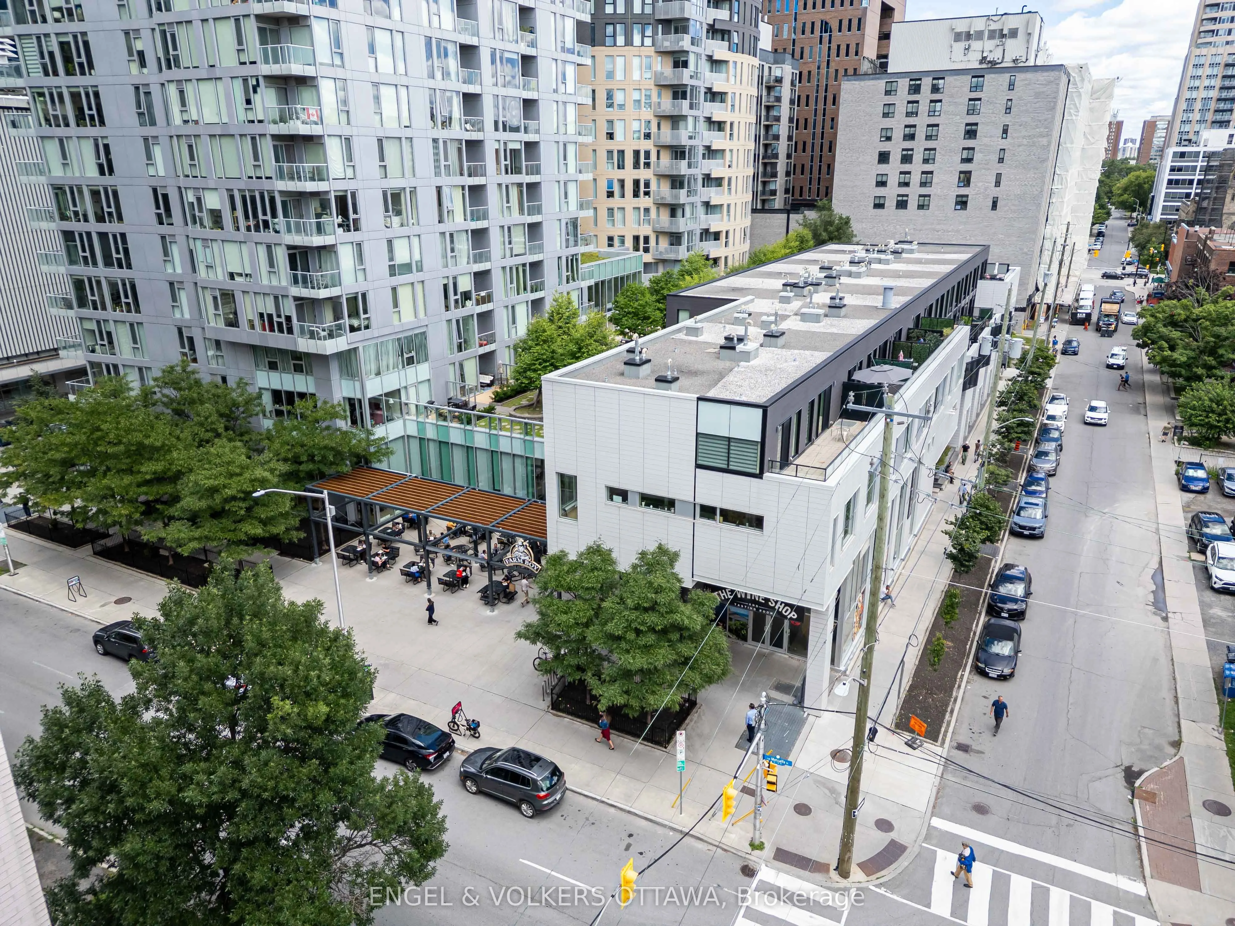 197 Lisgar Street #218