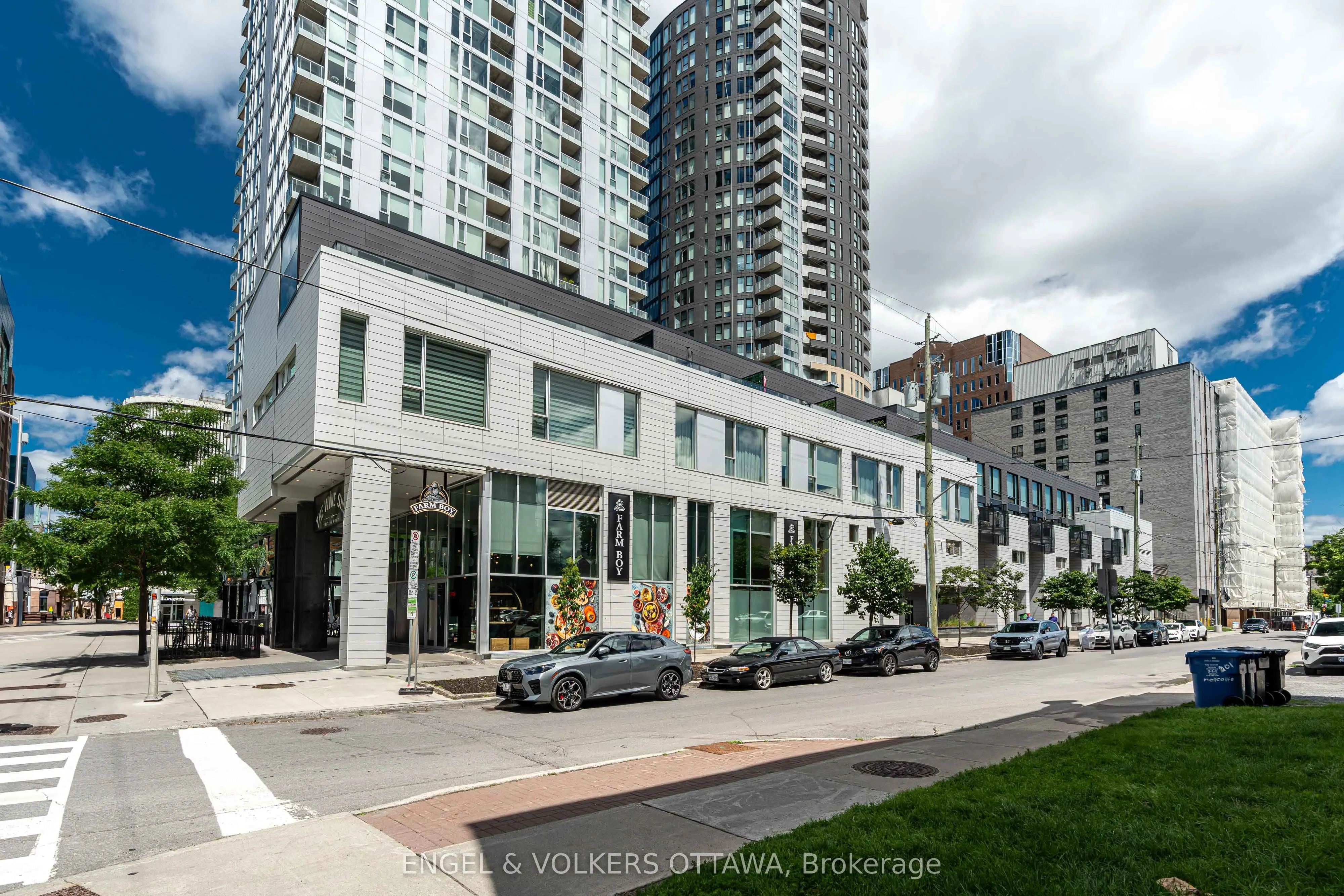 197 Lisgar Street #218