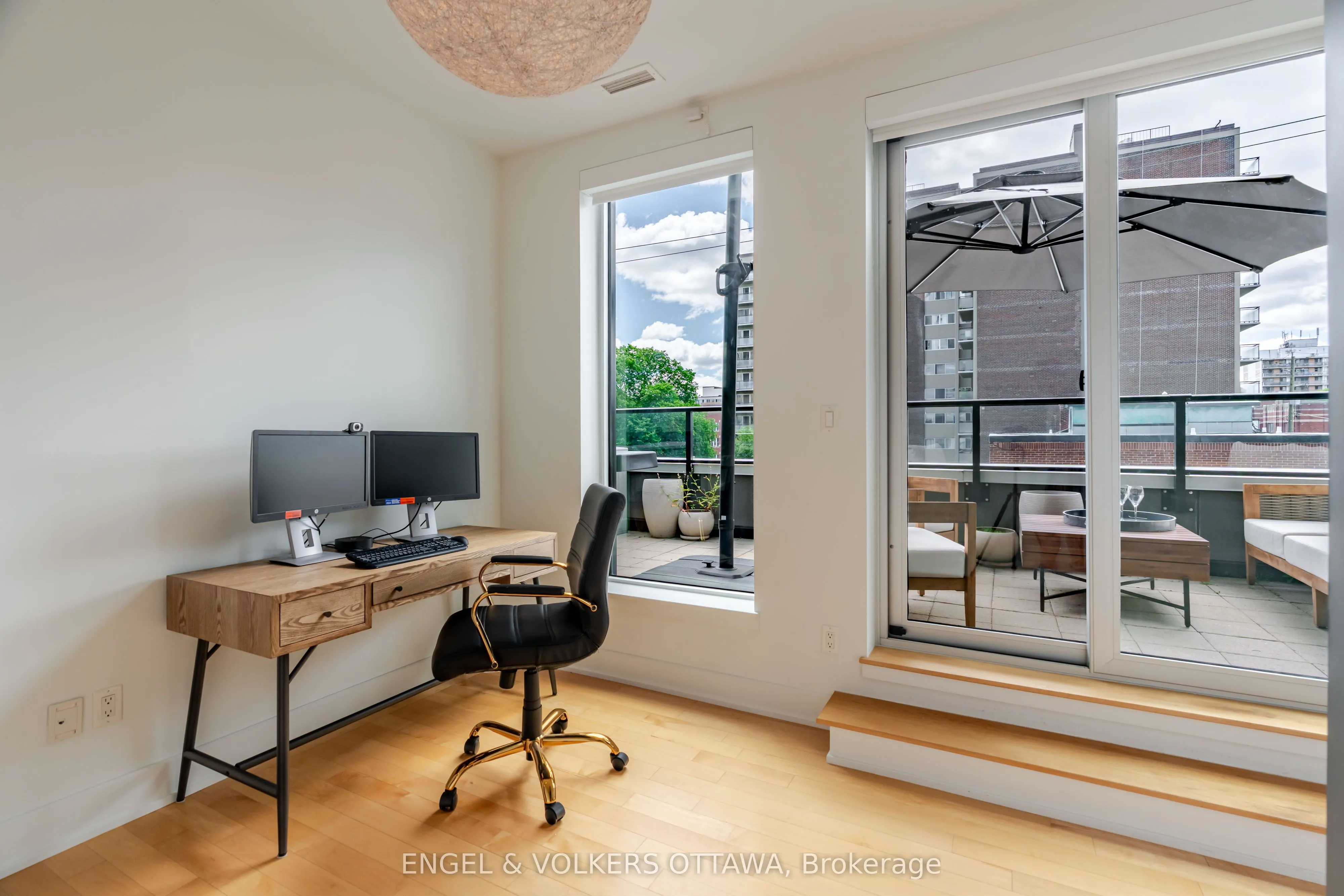 197 Lisgar Street #218
