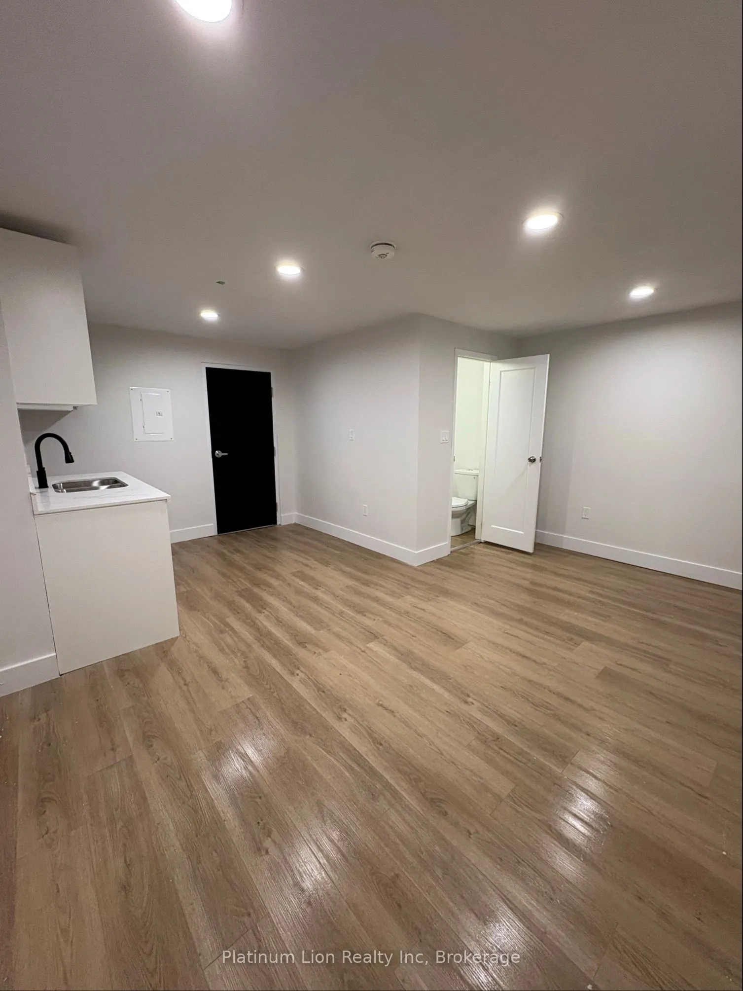 803 King Street #6