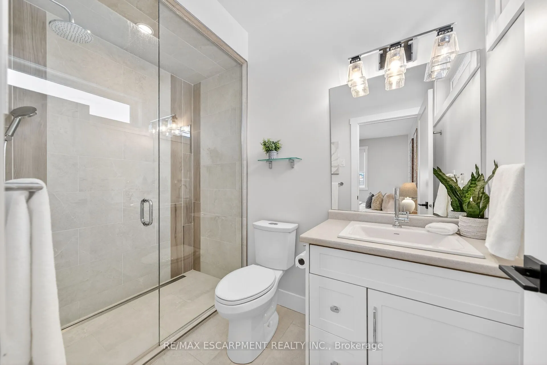 24 CRADDOCK Boulevard #23