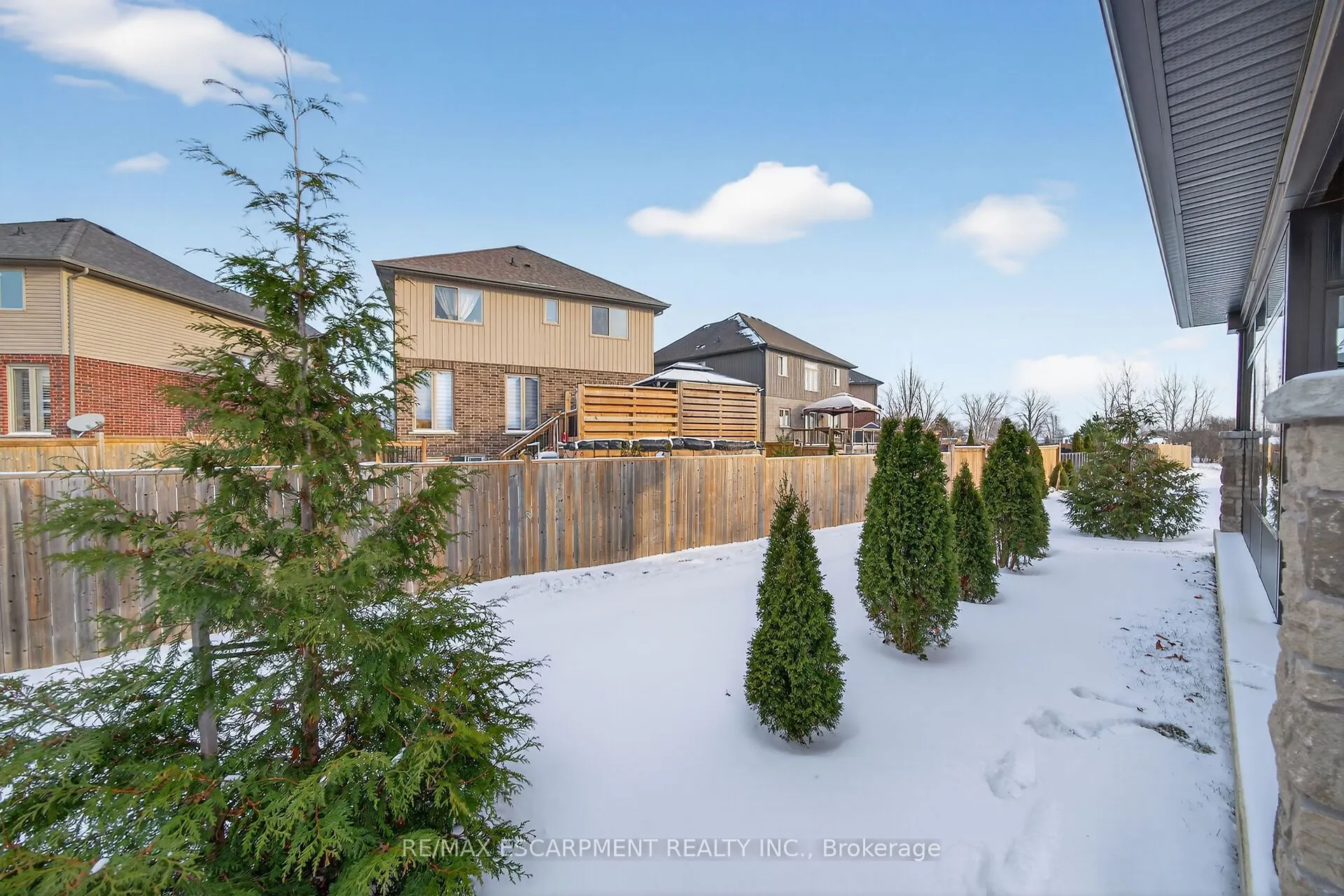 24 CRADDOCK Boulevard #23