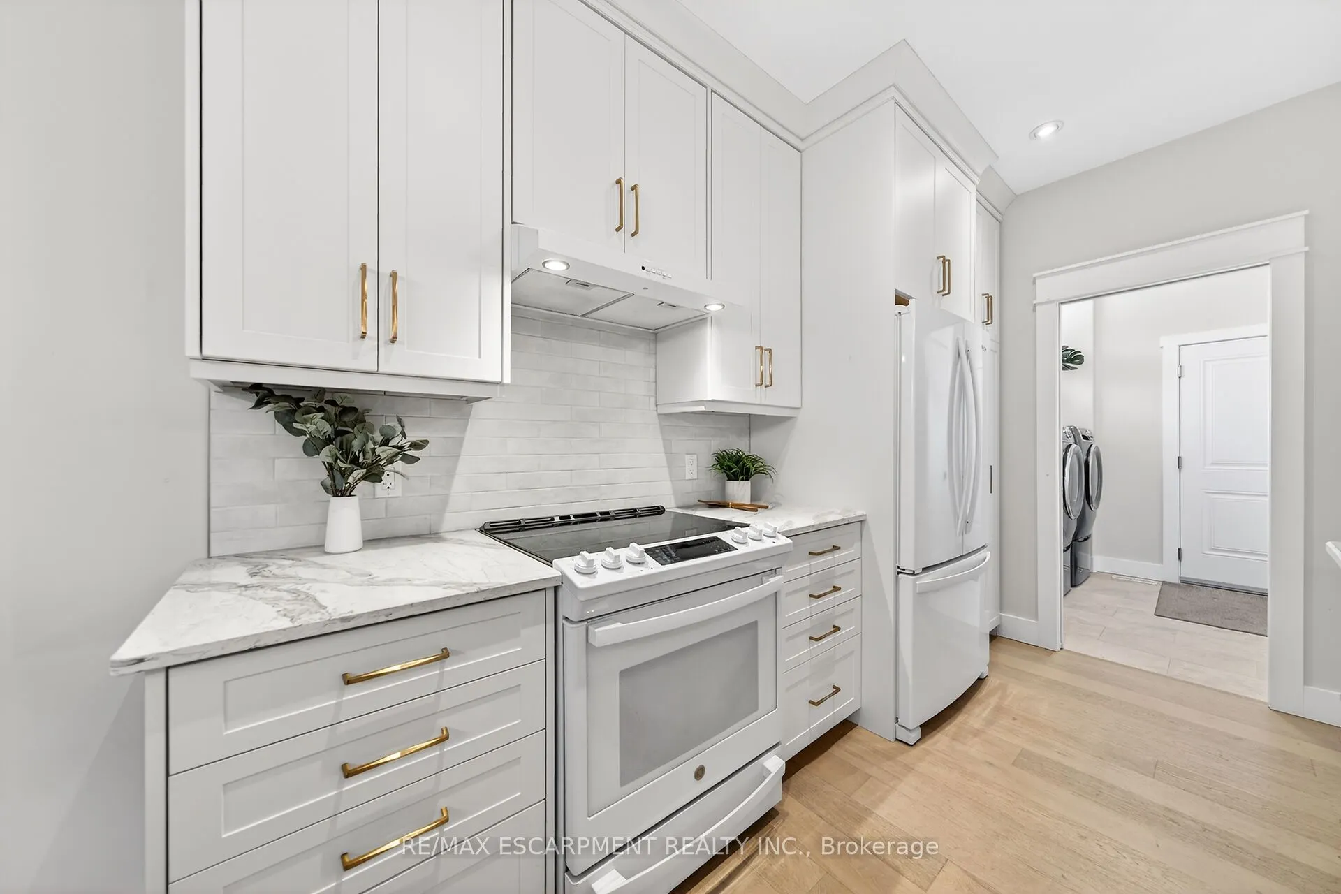 24 CRADDOCK Boulevard #23