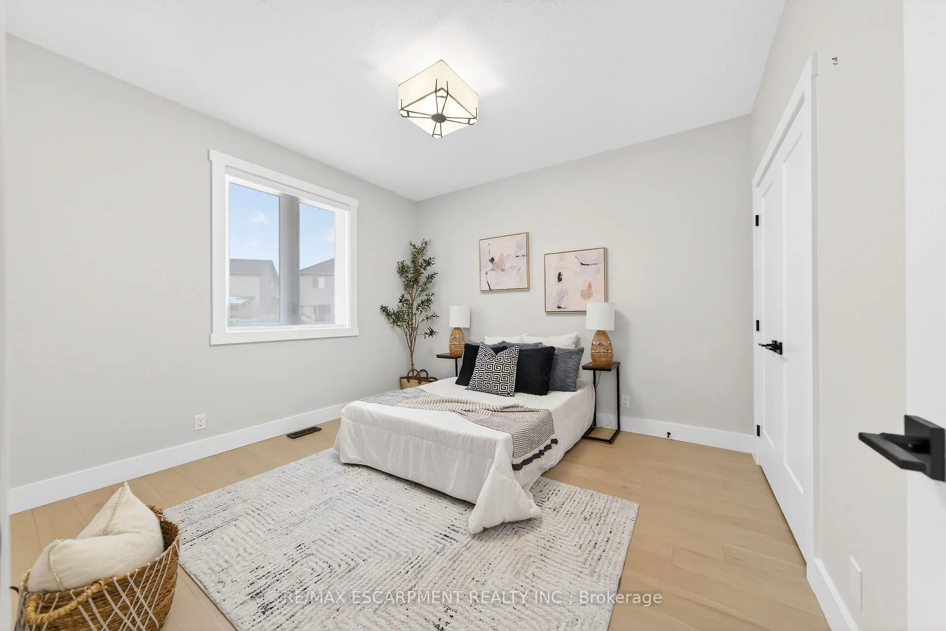24 CRADDOCK Boulevard #23