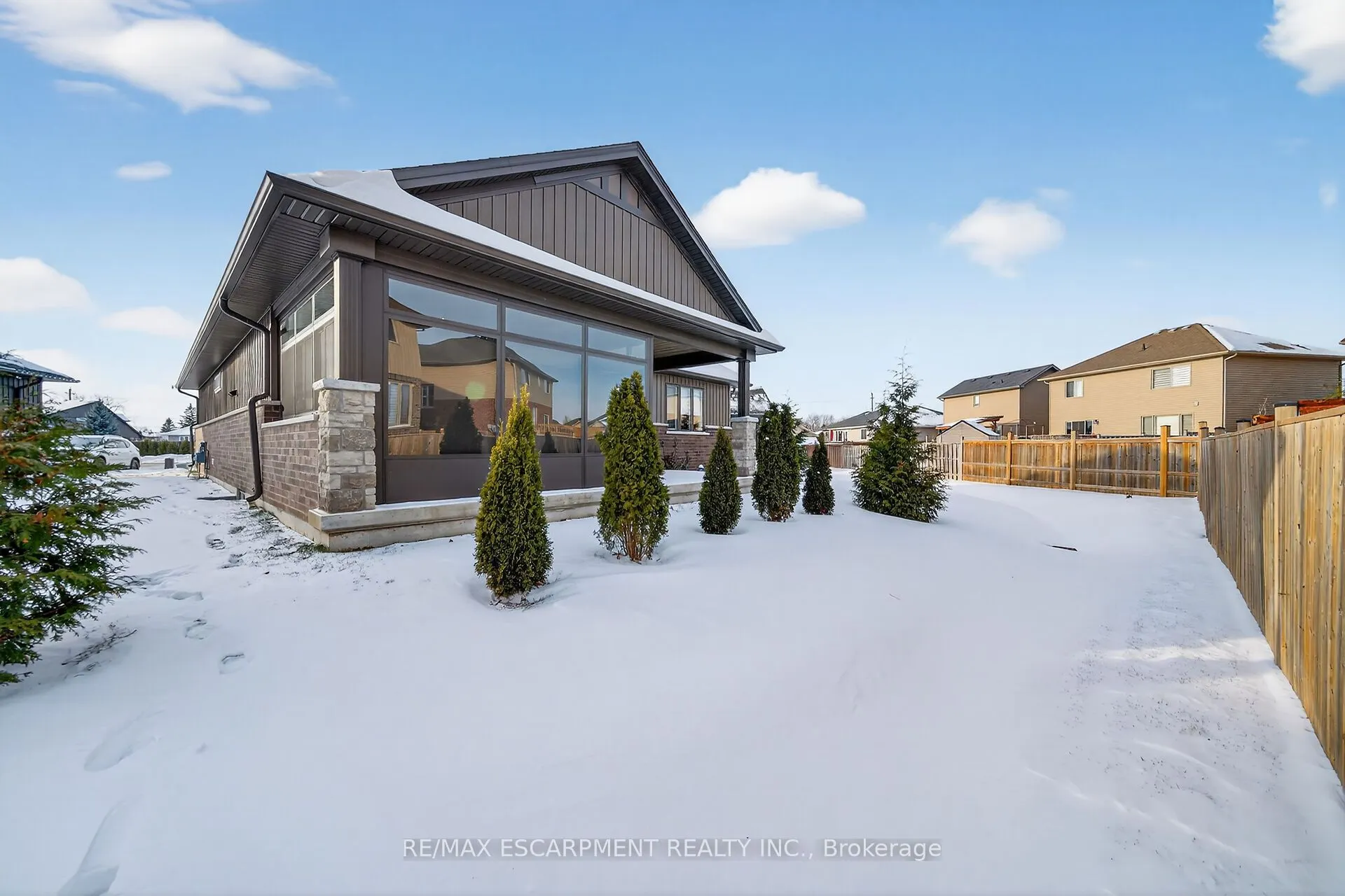 24 CRADDOCK Boulevard #23