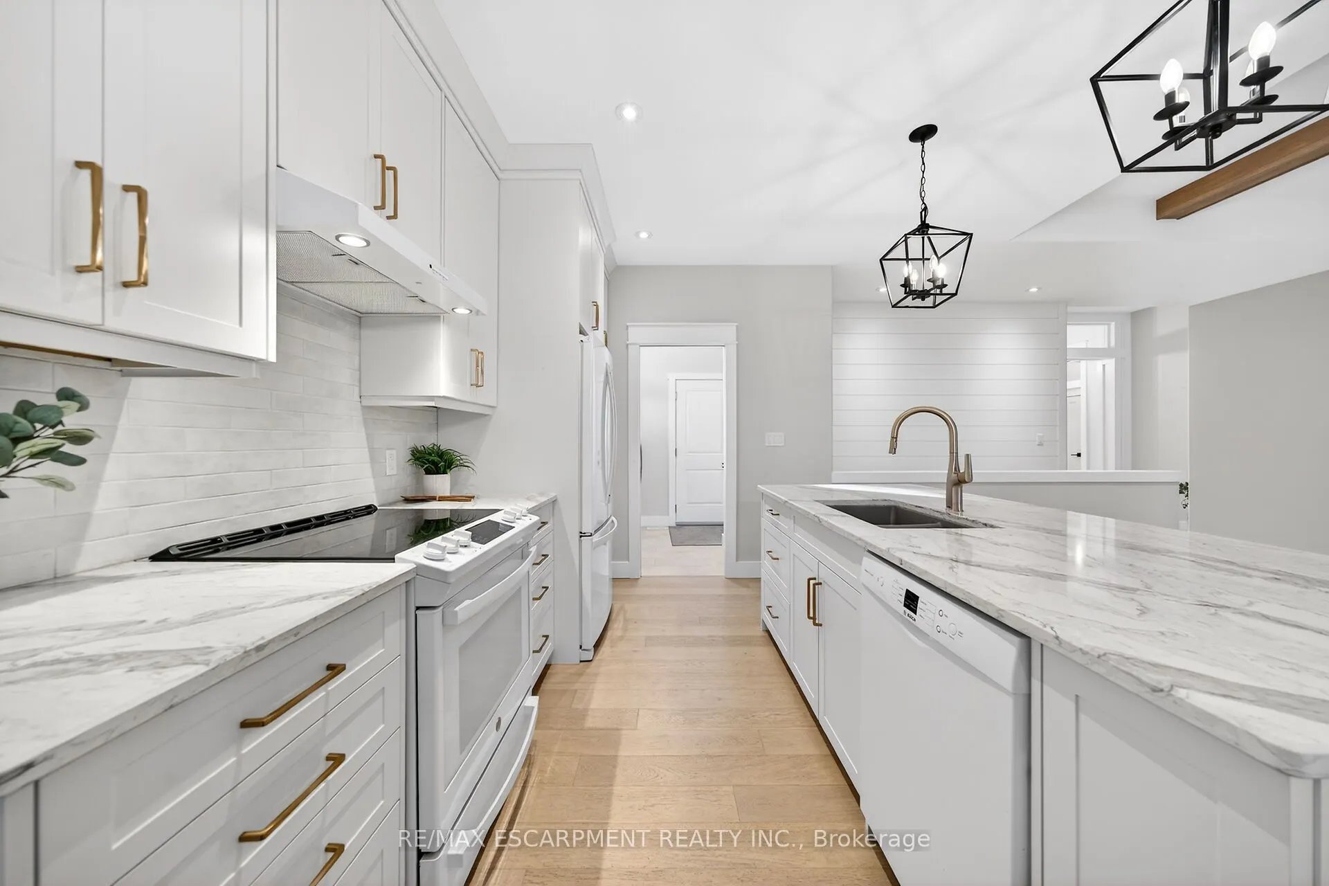 24 CRADDOCK Boulevard #23