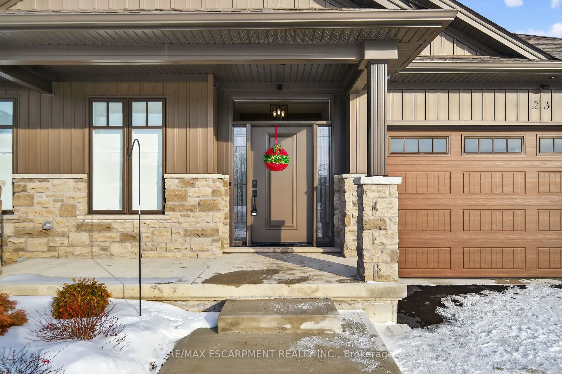 24 CRADDOCK Boulevard #23